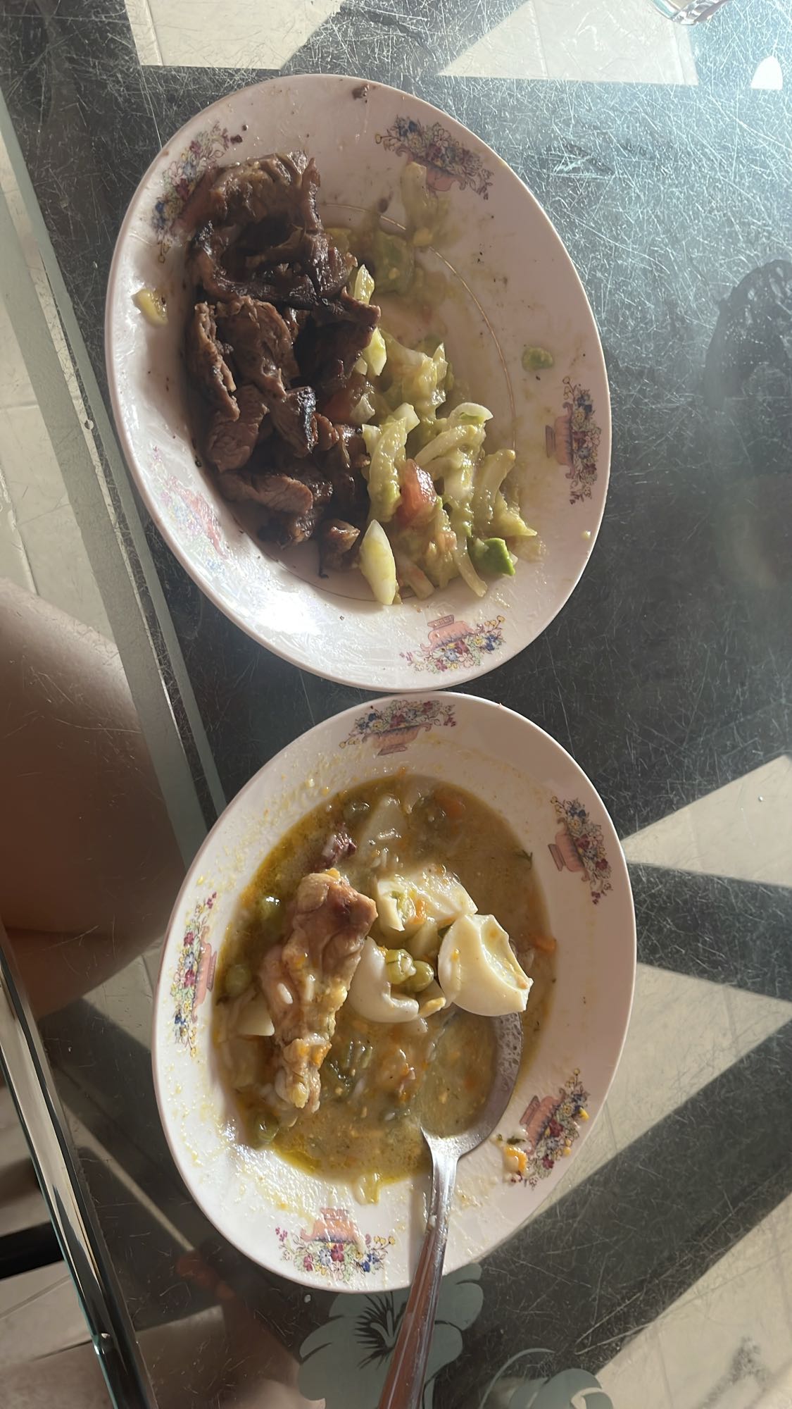 Carne asada y sopa casera