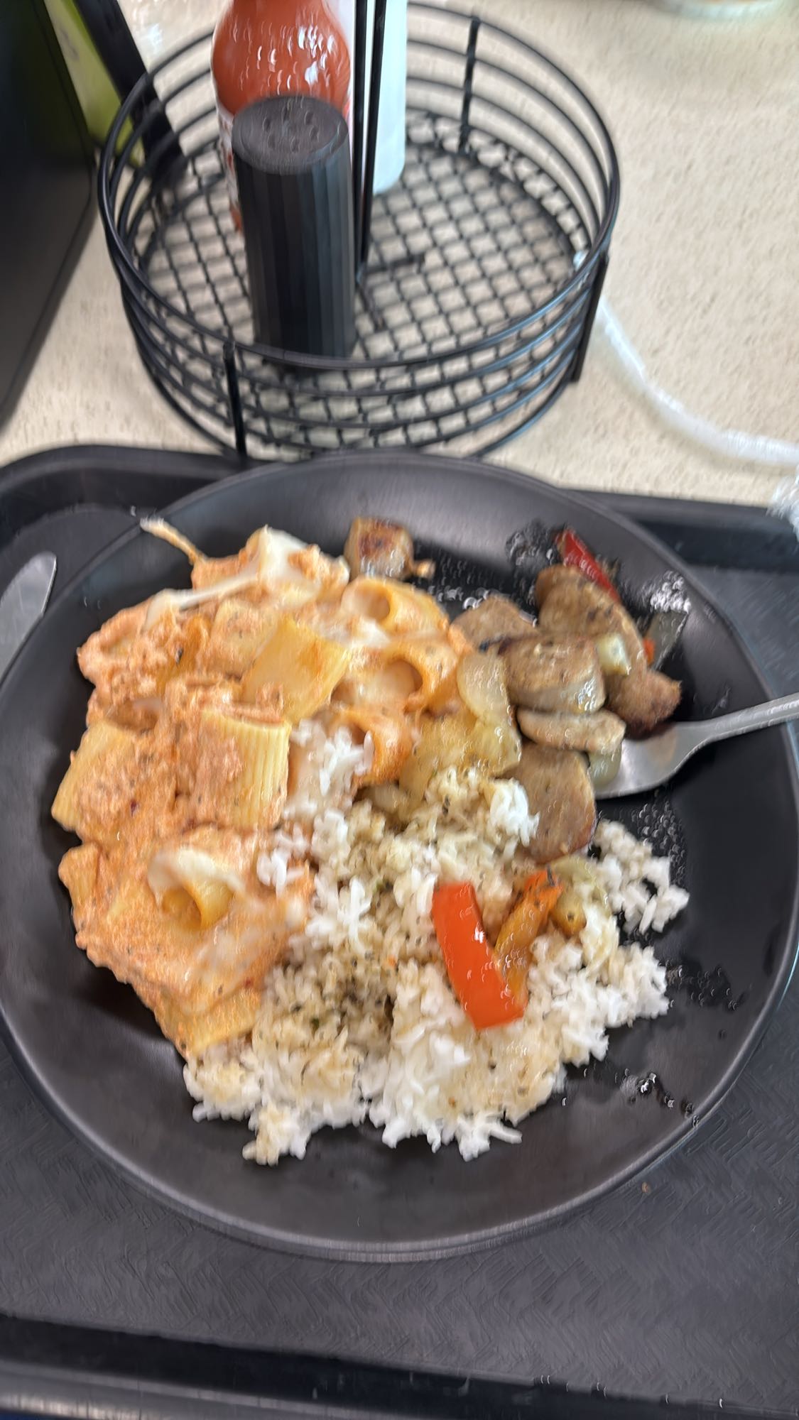 pasta, arroz y salchicha