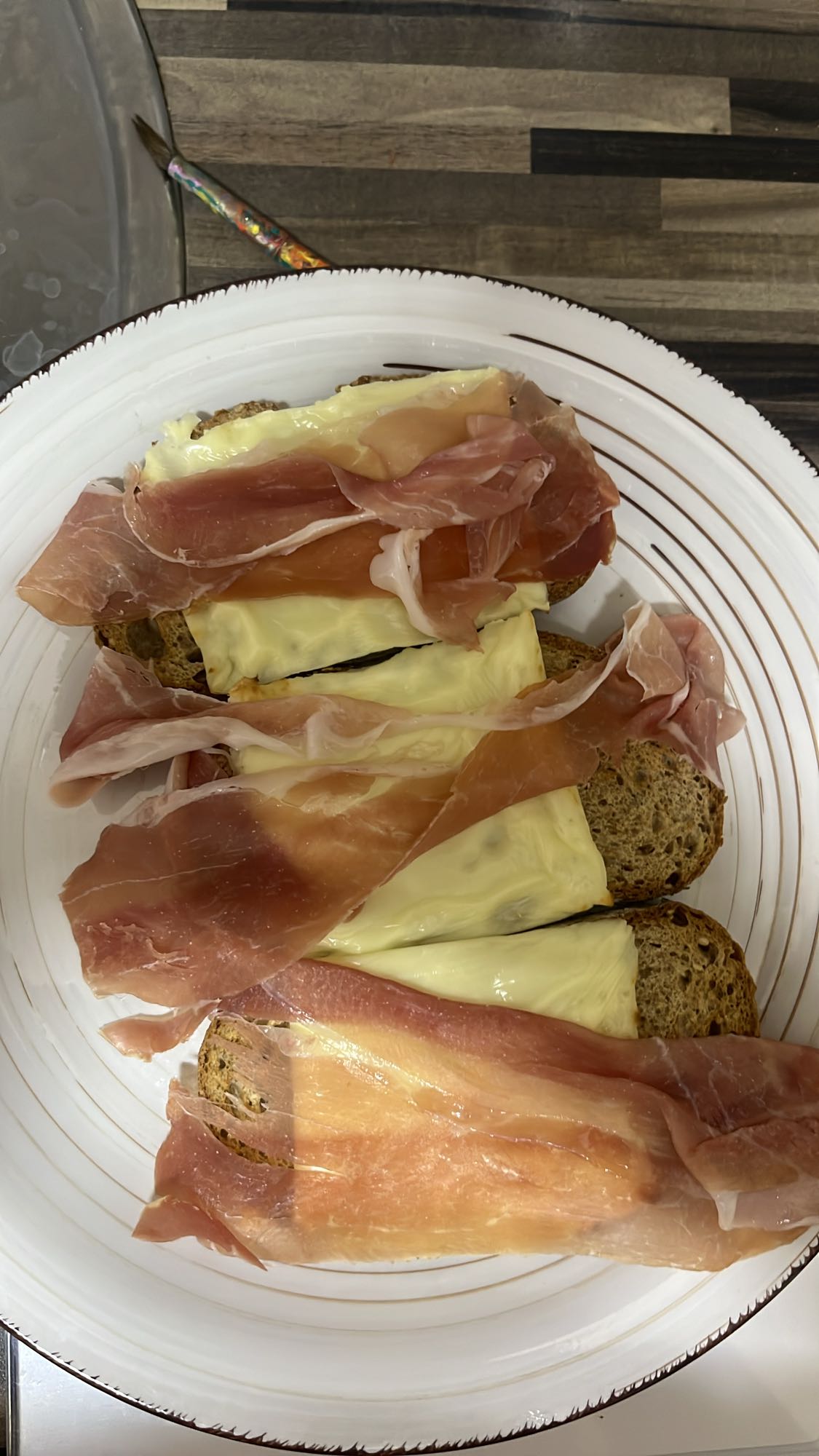 Tostadas con jamón y queso