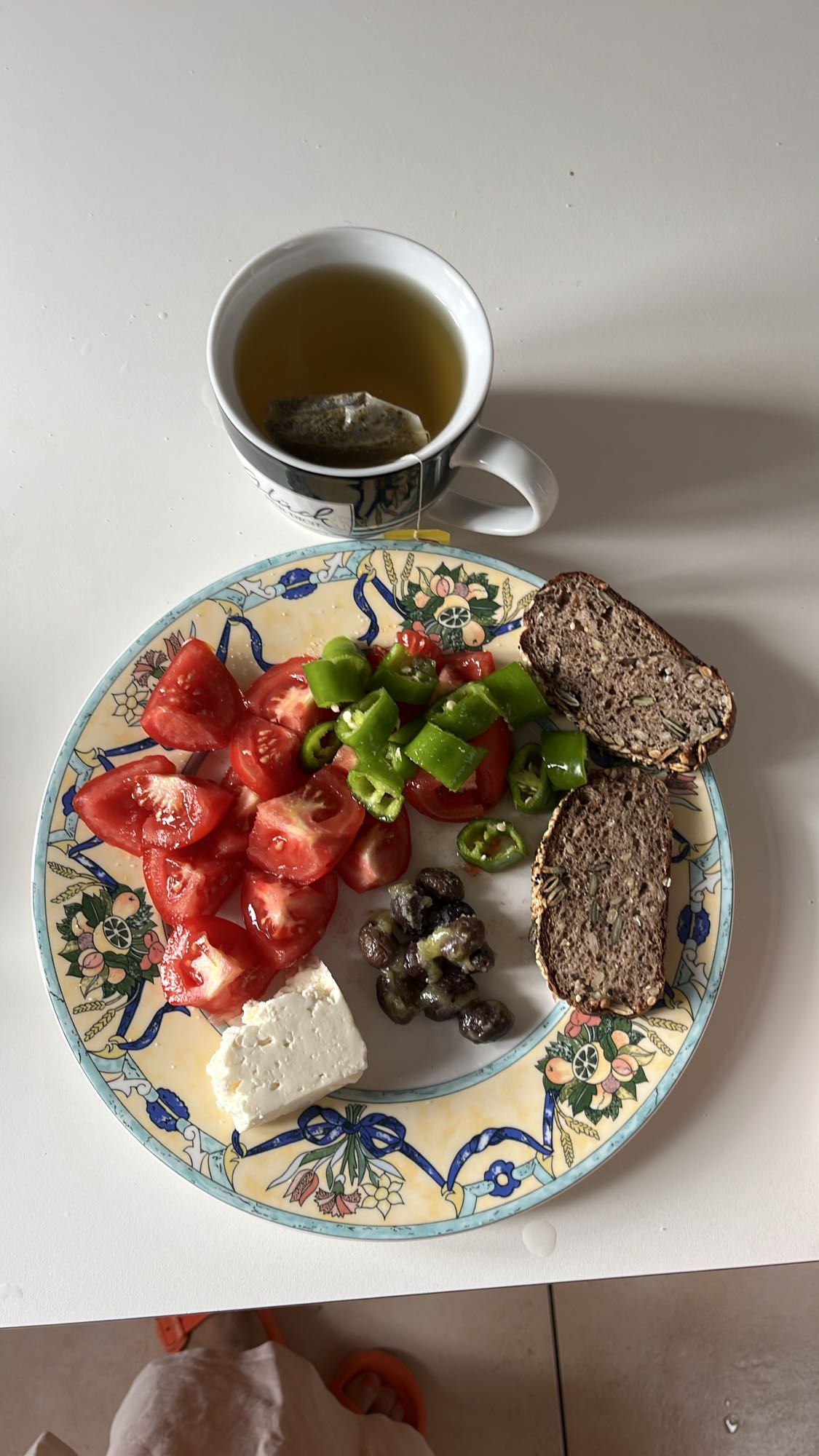 Tomaten-Feta Frühstück