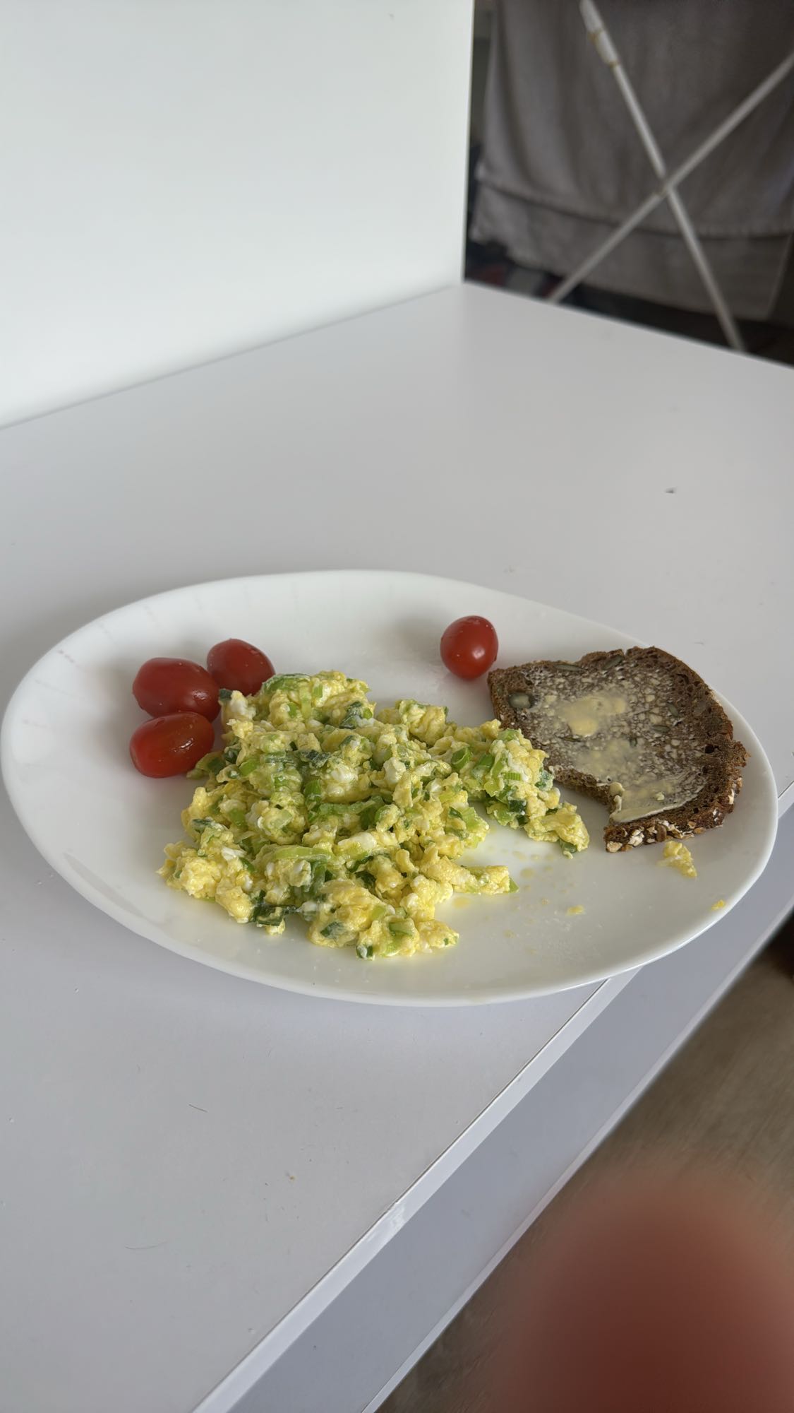 Jajecznica z warzywami