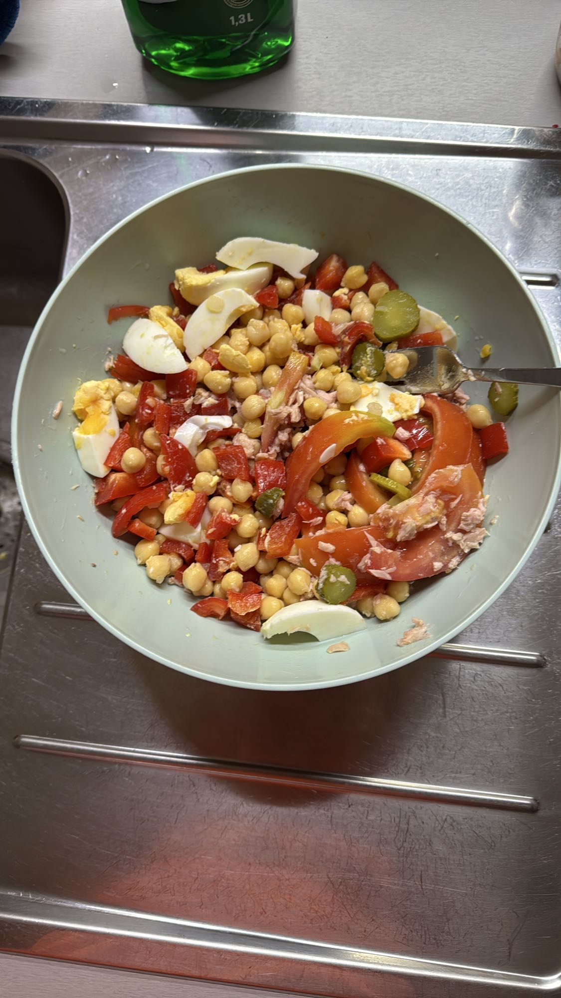 ensalada de garbanzos y atún