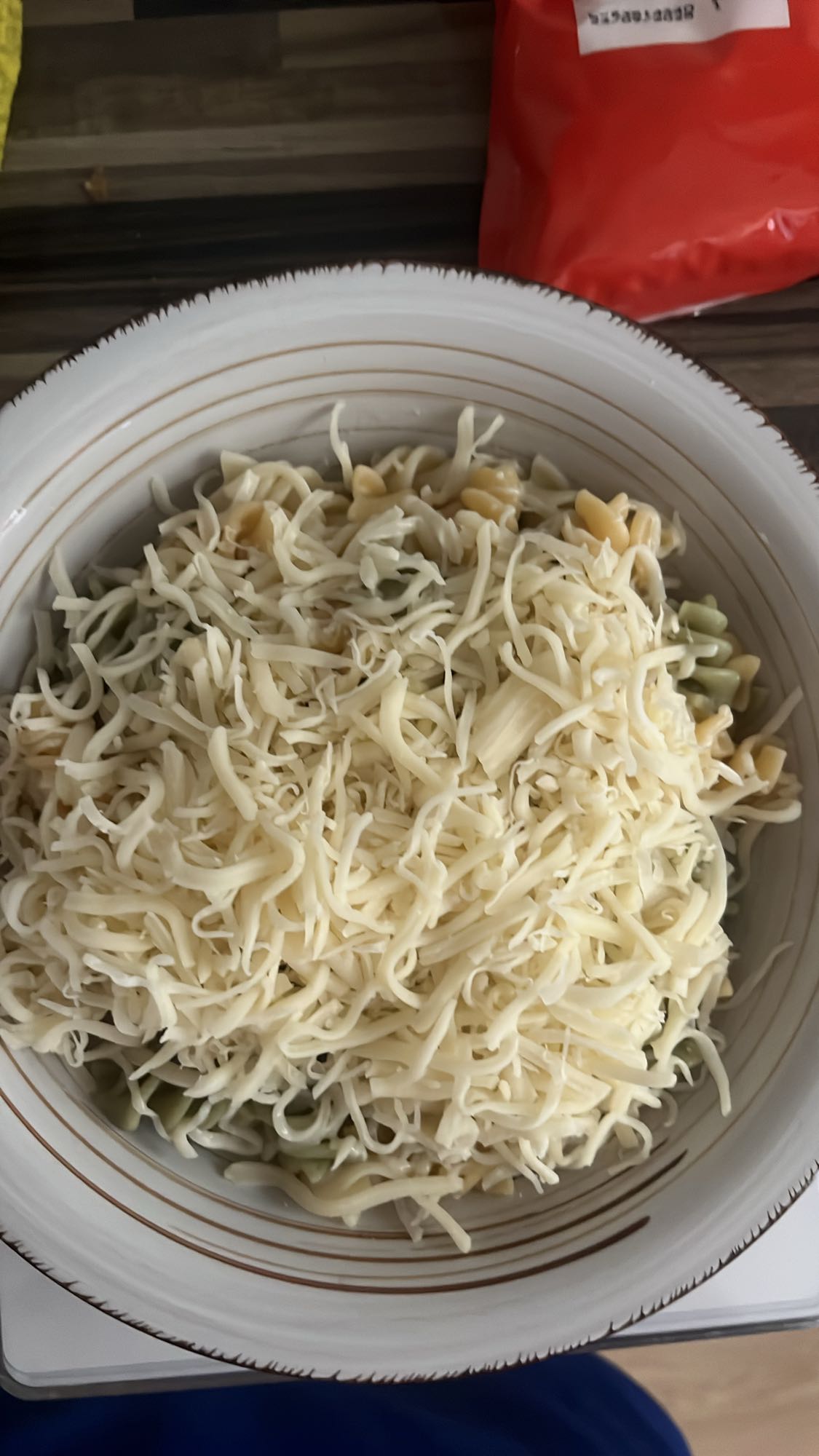 pasta con queso rallado