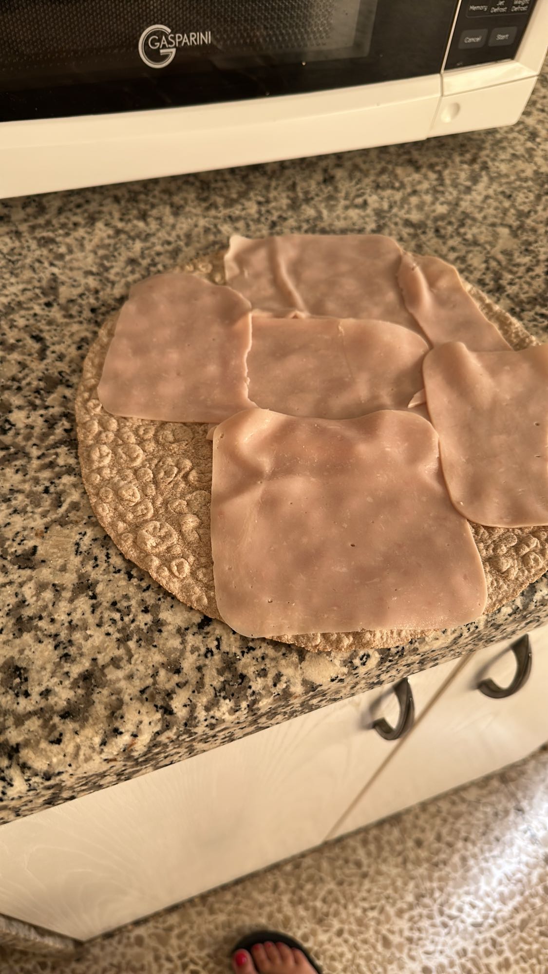 Turkey wrap on crispbread