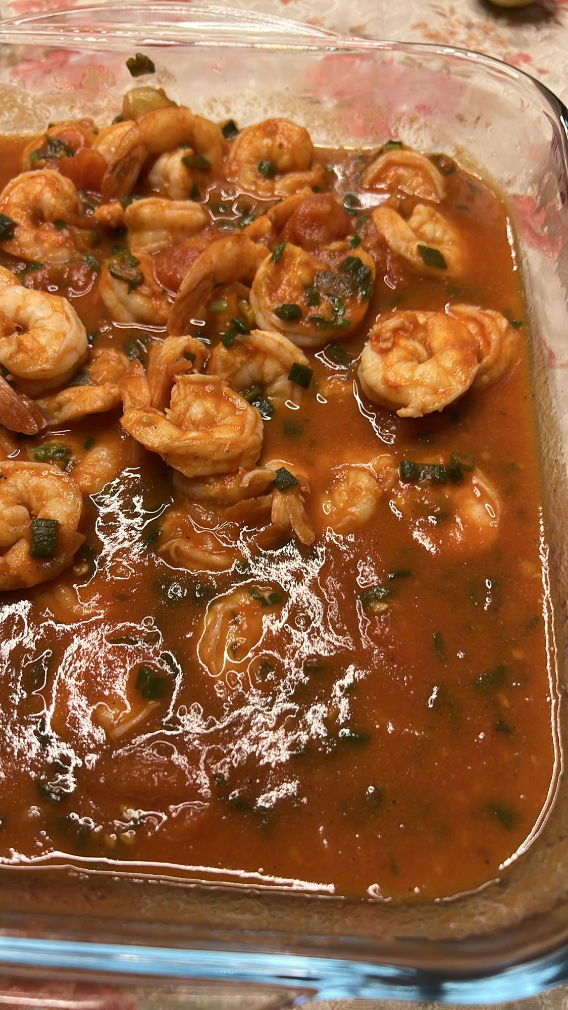 Creveți în sos de roșii