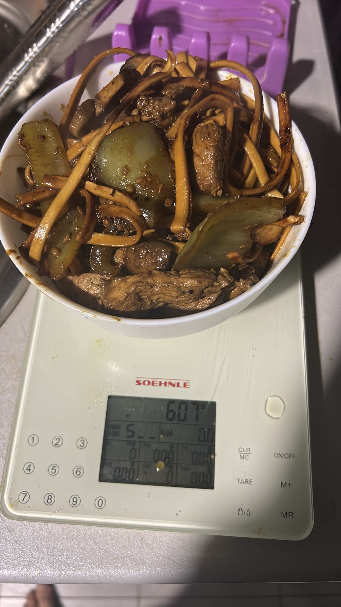 Chicken stir fry with arishta and vegetables