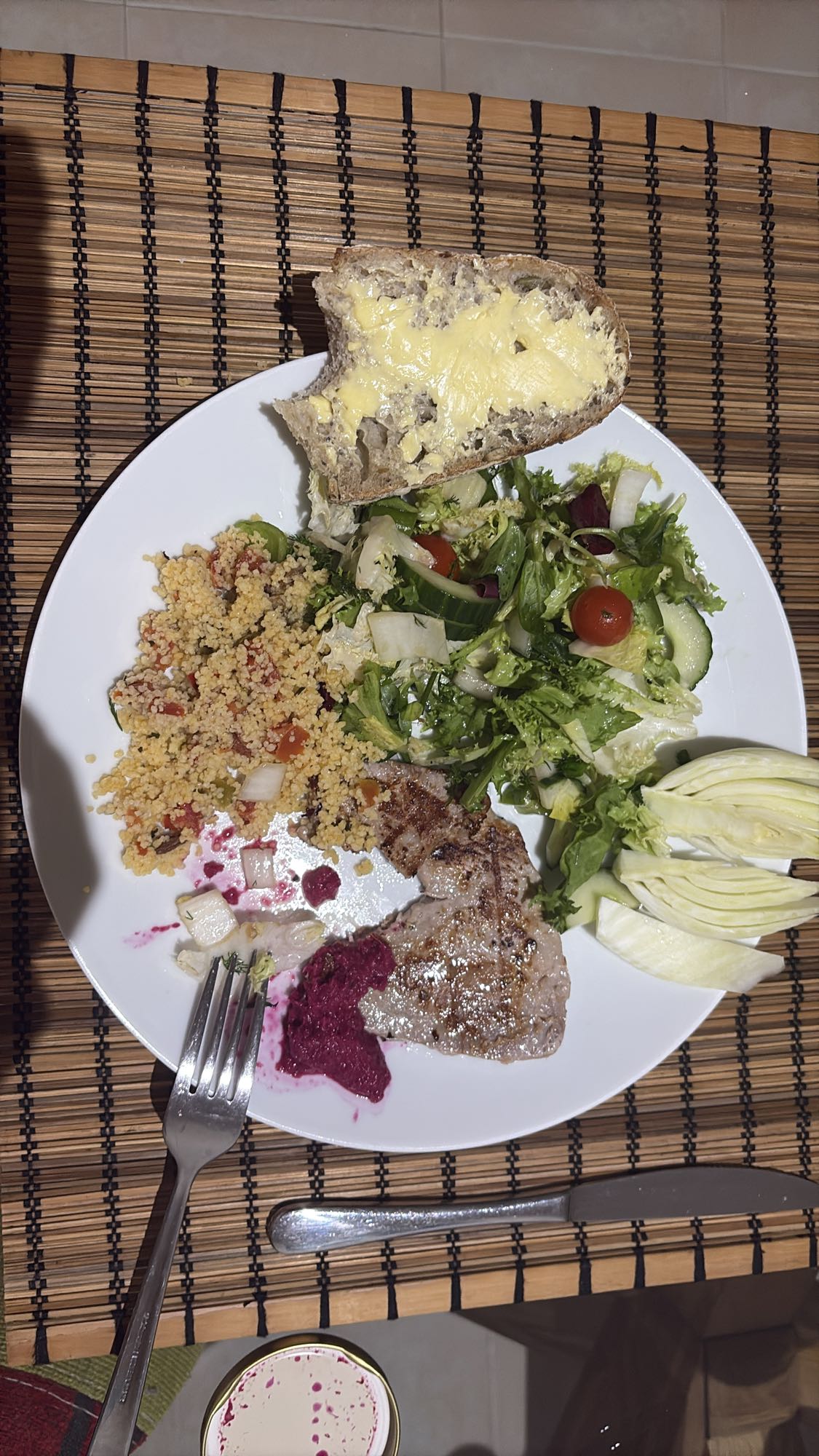 Grilled Tuna with Salad
