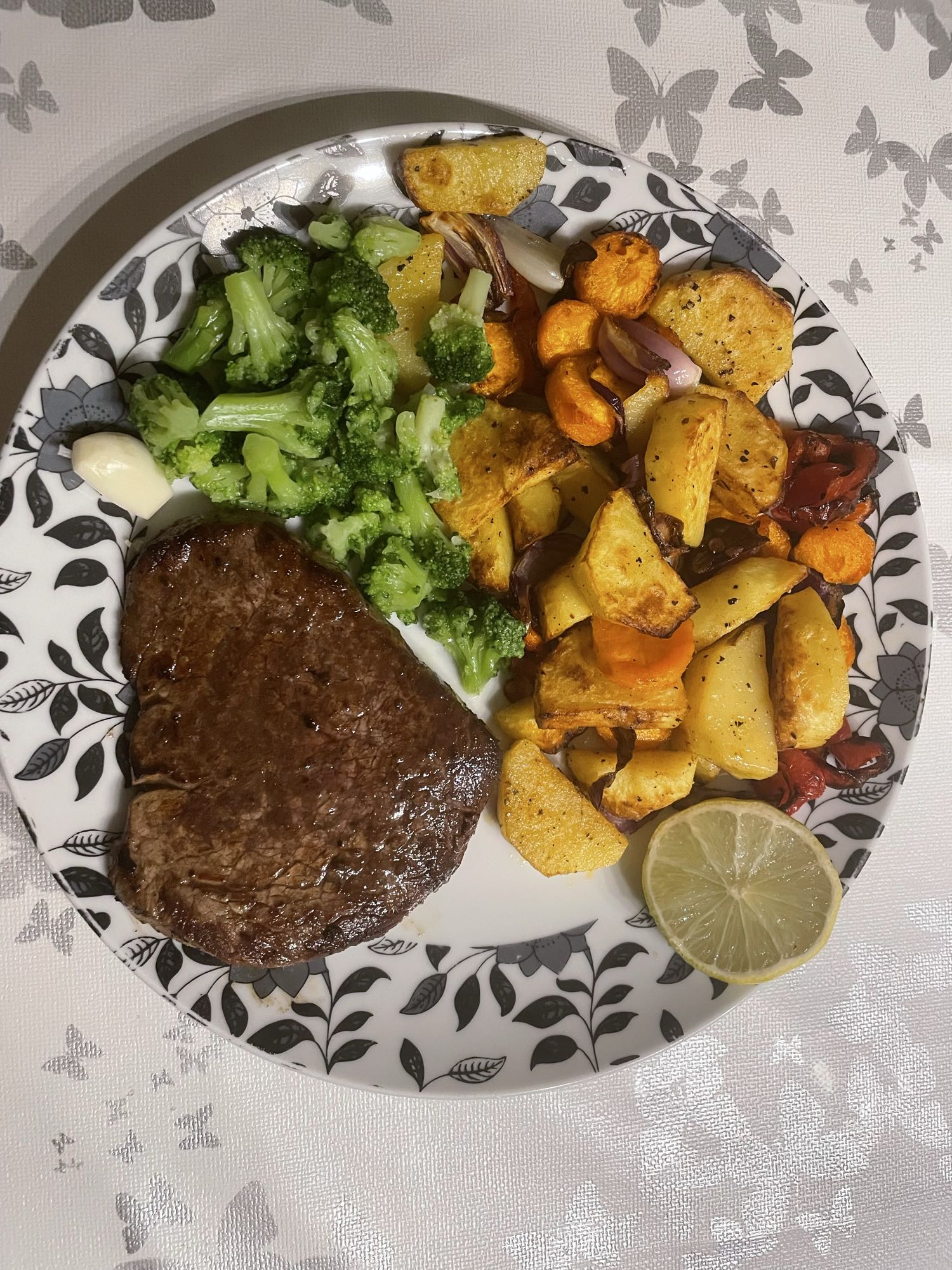 Rinderfilet mit Gemüse