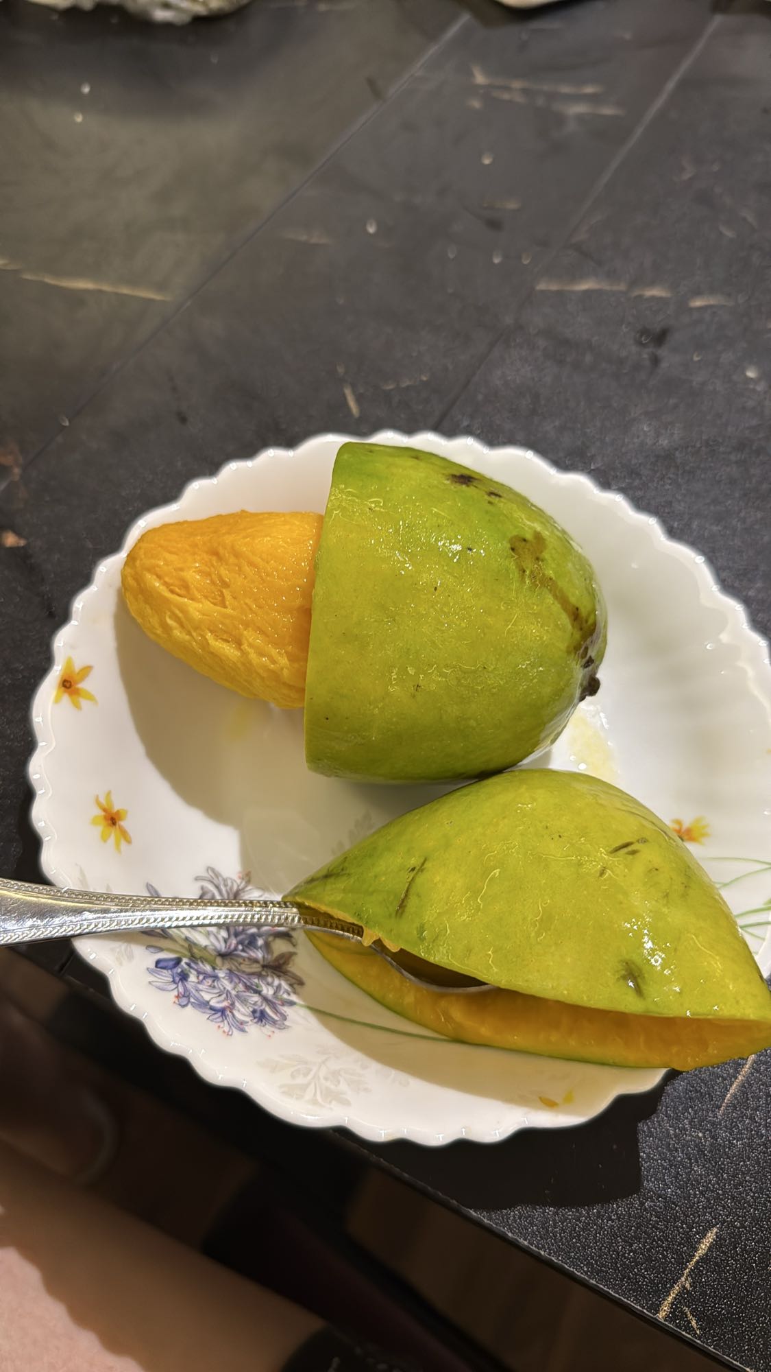 Fresh Mango Slices