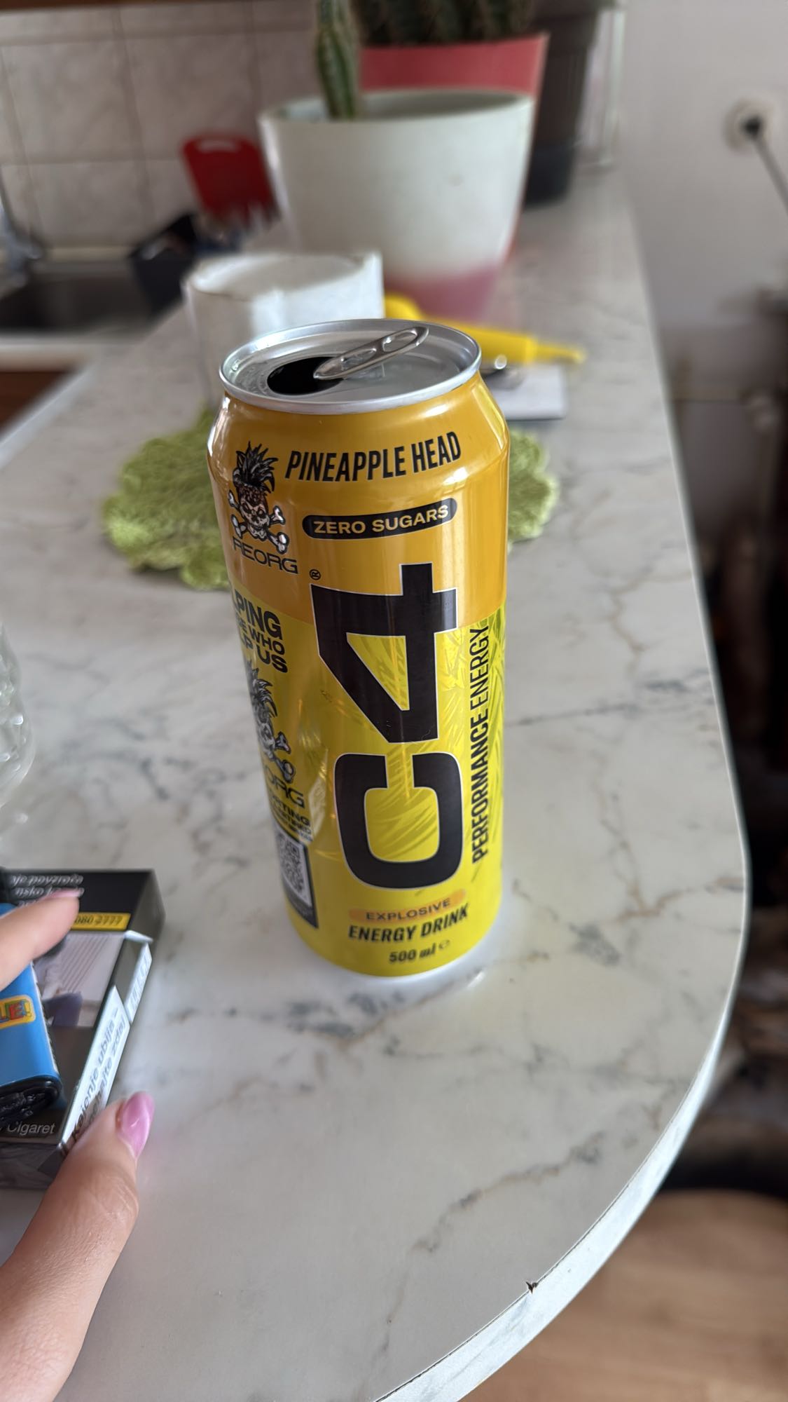C4 Pineapple Energy Drink