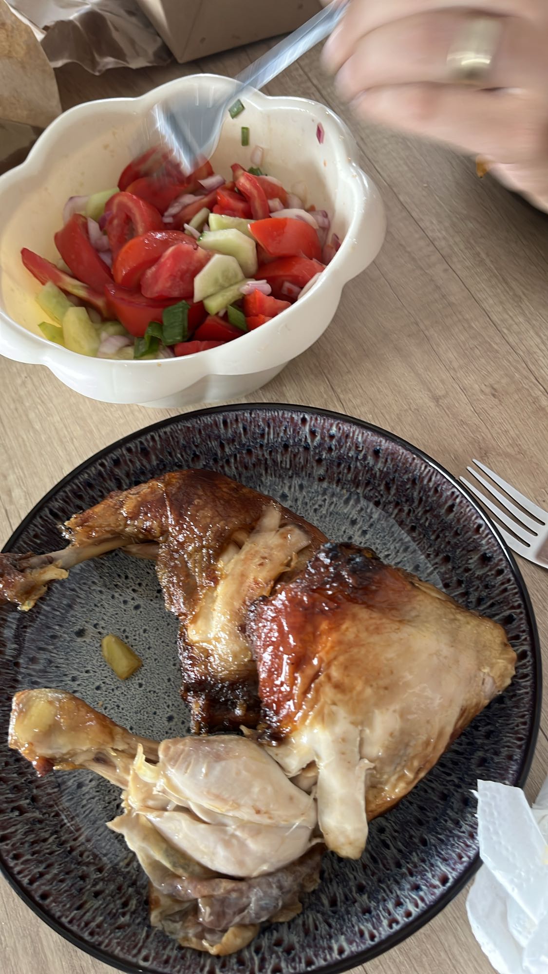 Pui fript cu salată