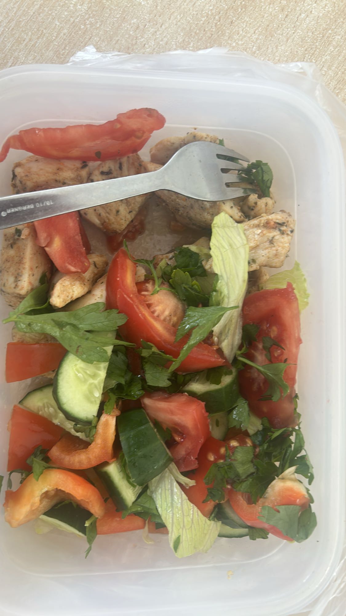 Sałatka z kurczakiem