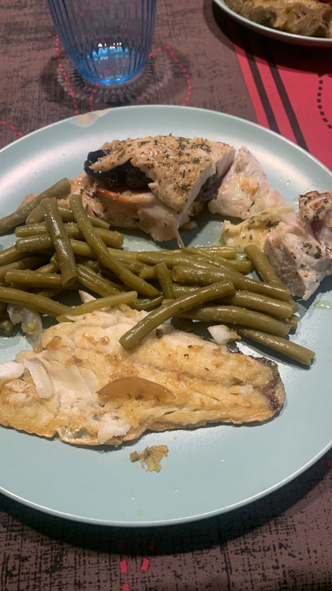 Pescado, pollo y judías verdes