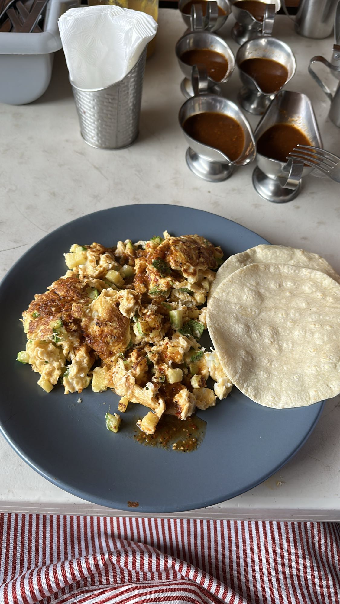 Huevos con verduras