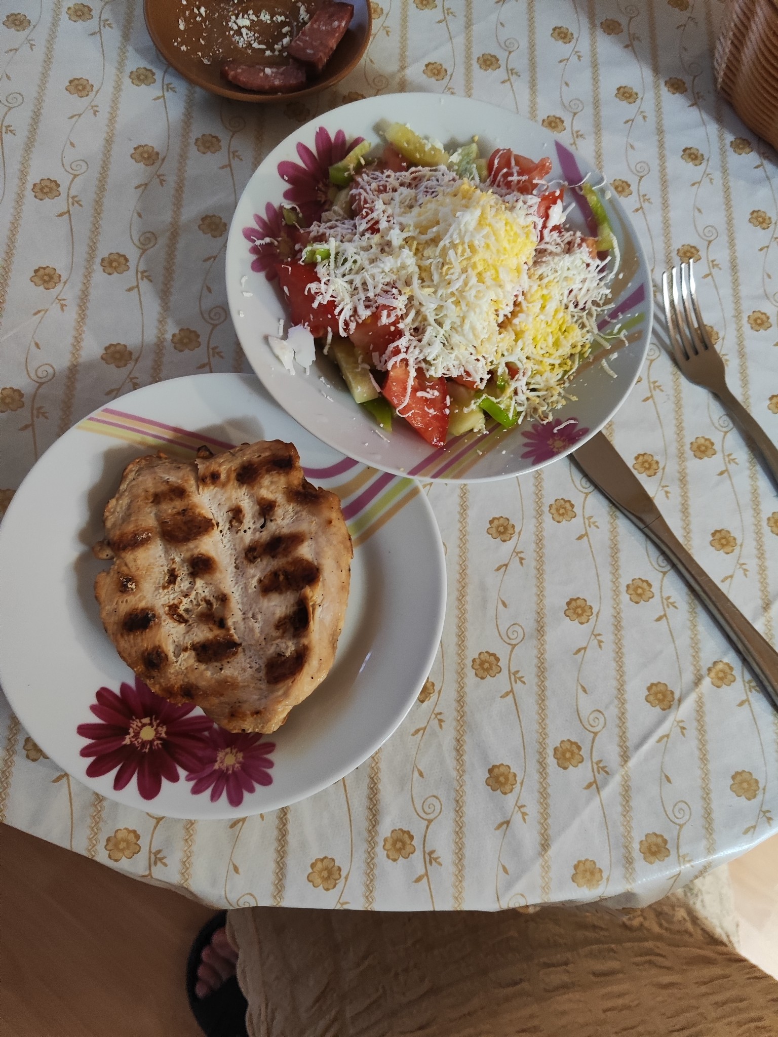 Grilled Chicken with Salad