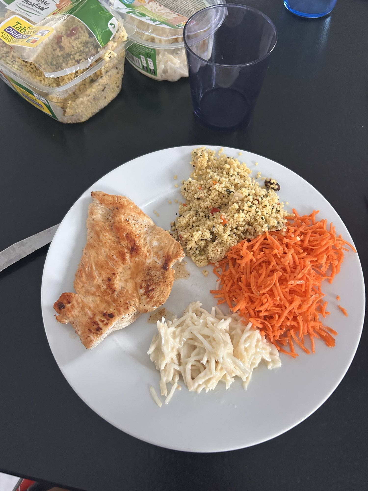 Poulet, taboulé, carottes