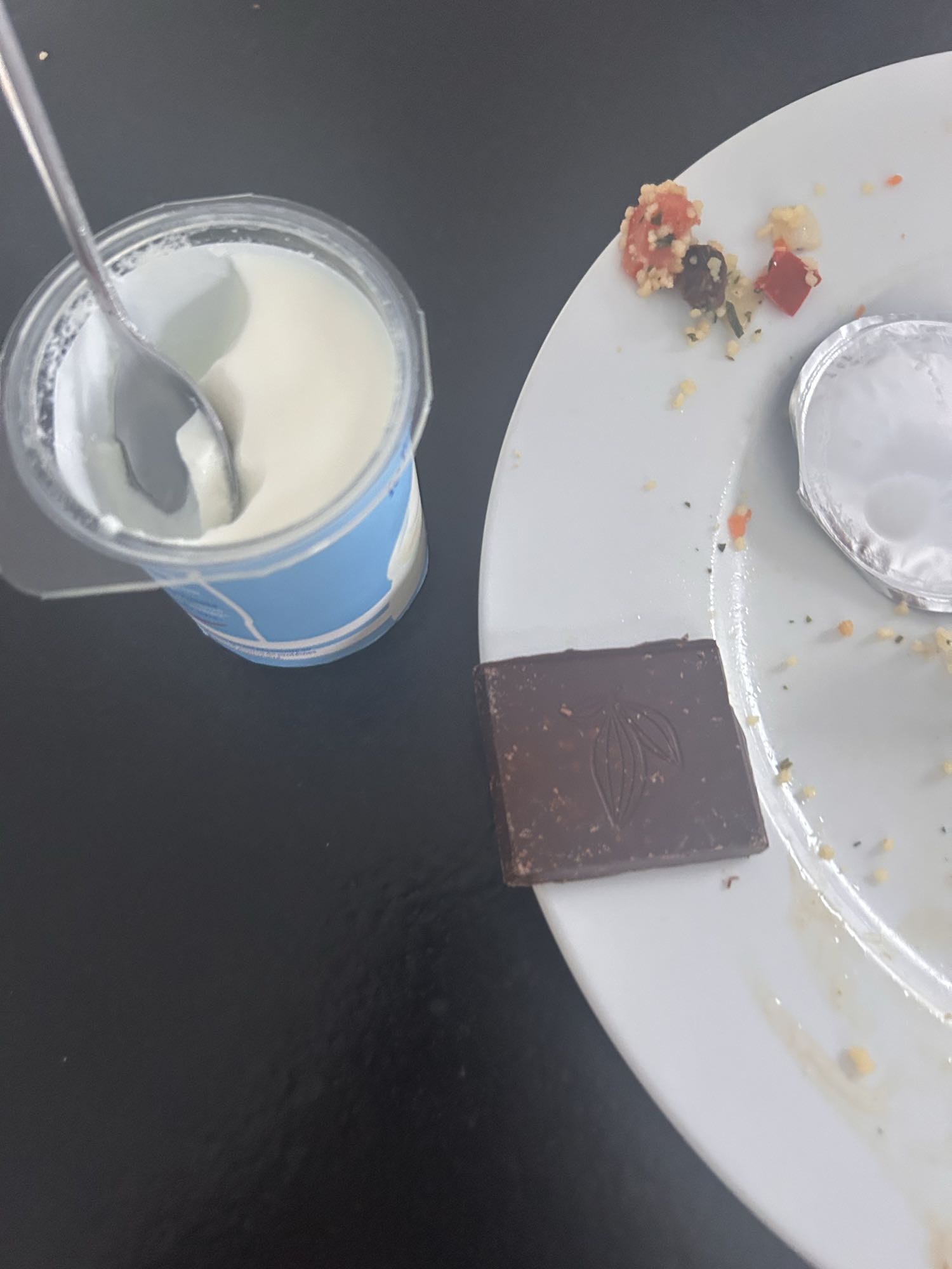 Yaourt et chocolat noir
