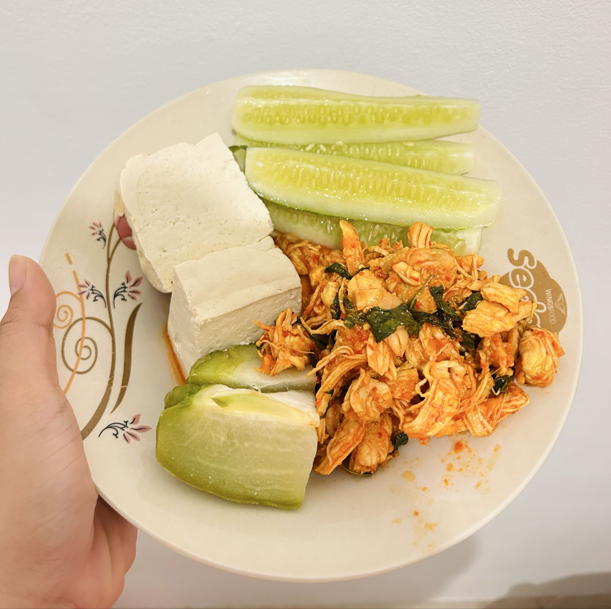 Ayam suwir, tahu, sayur