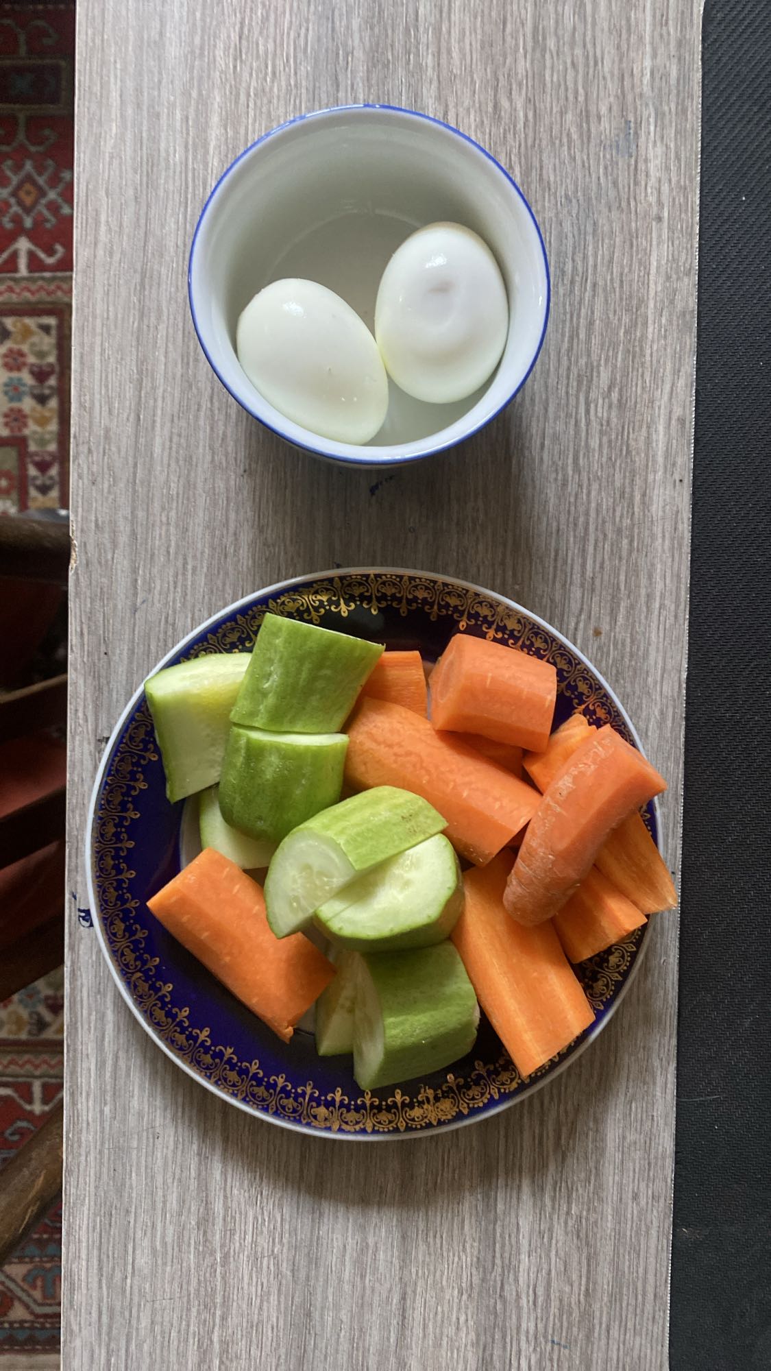 Boiled eggs with veggies