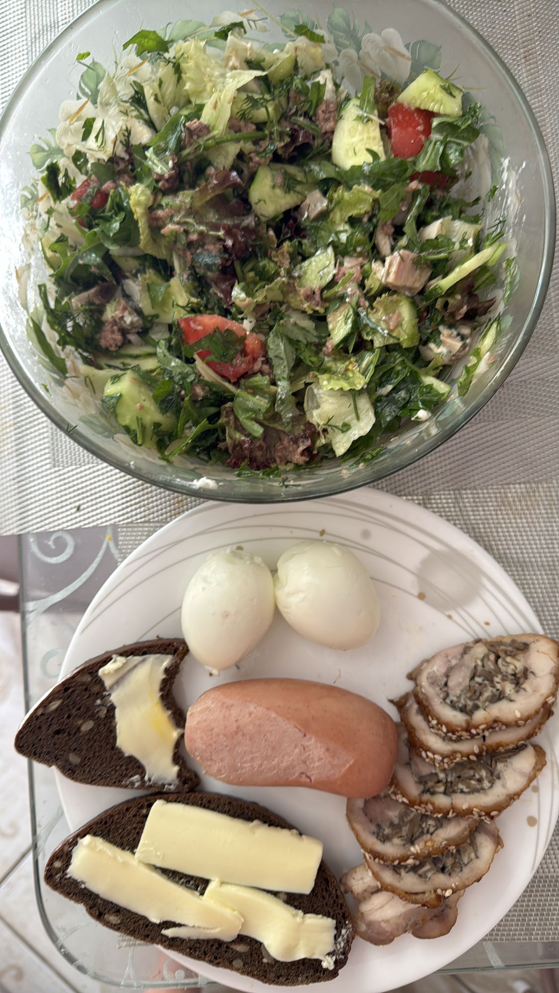 Салат и мясное ассорти