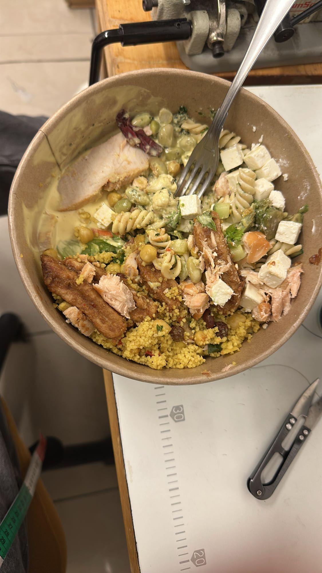 Kyckling- och laxskål