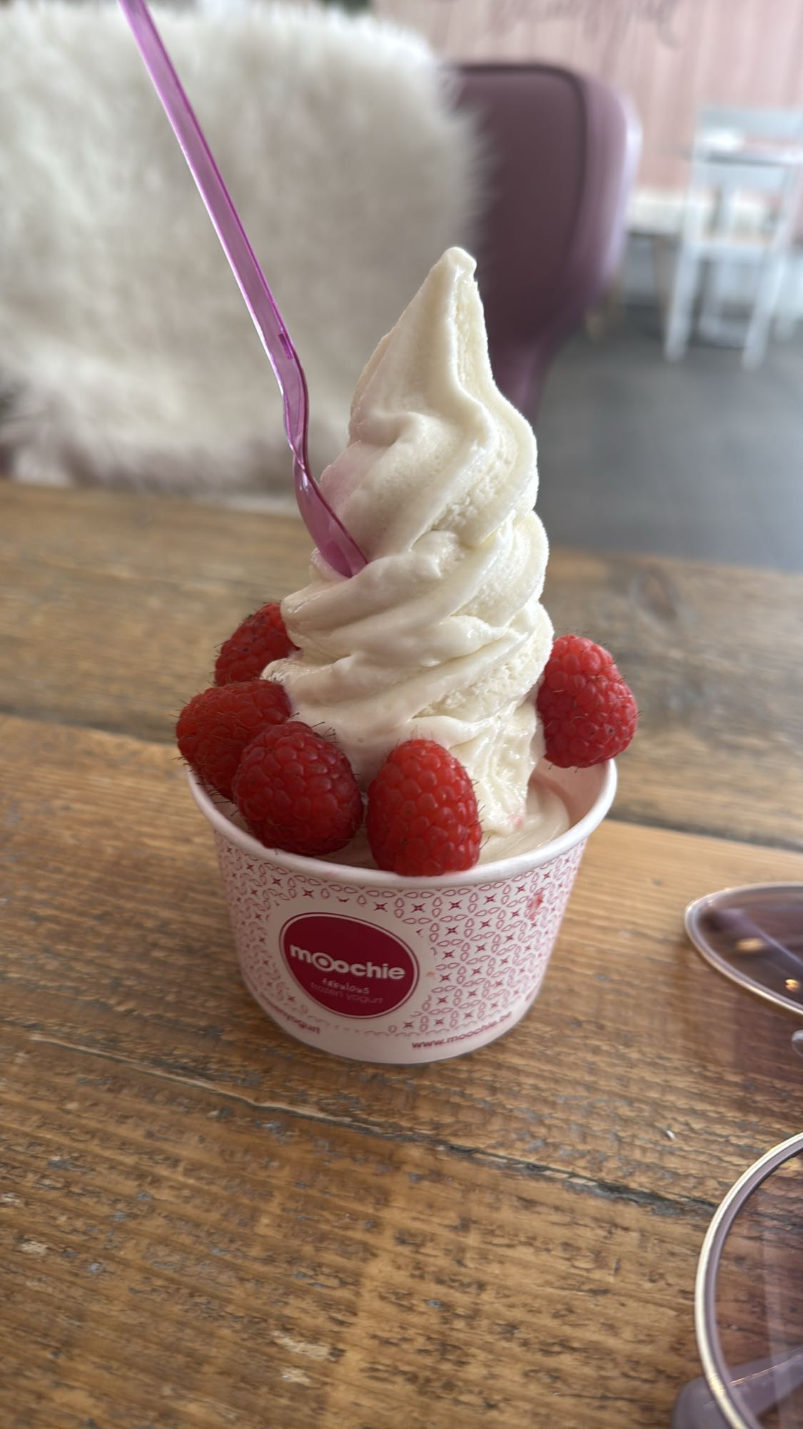 Frozen yoghurt met frambozen
