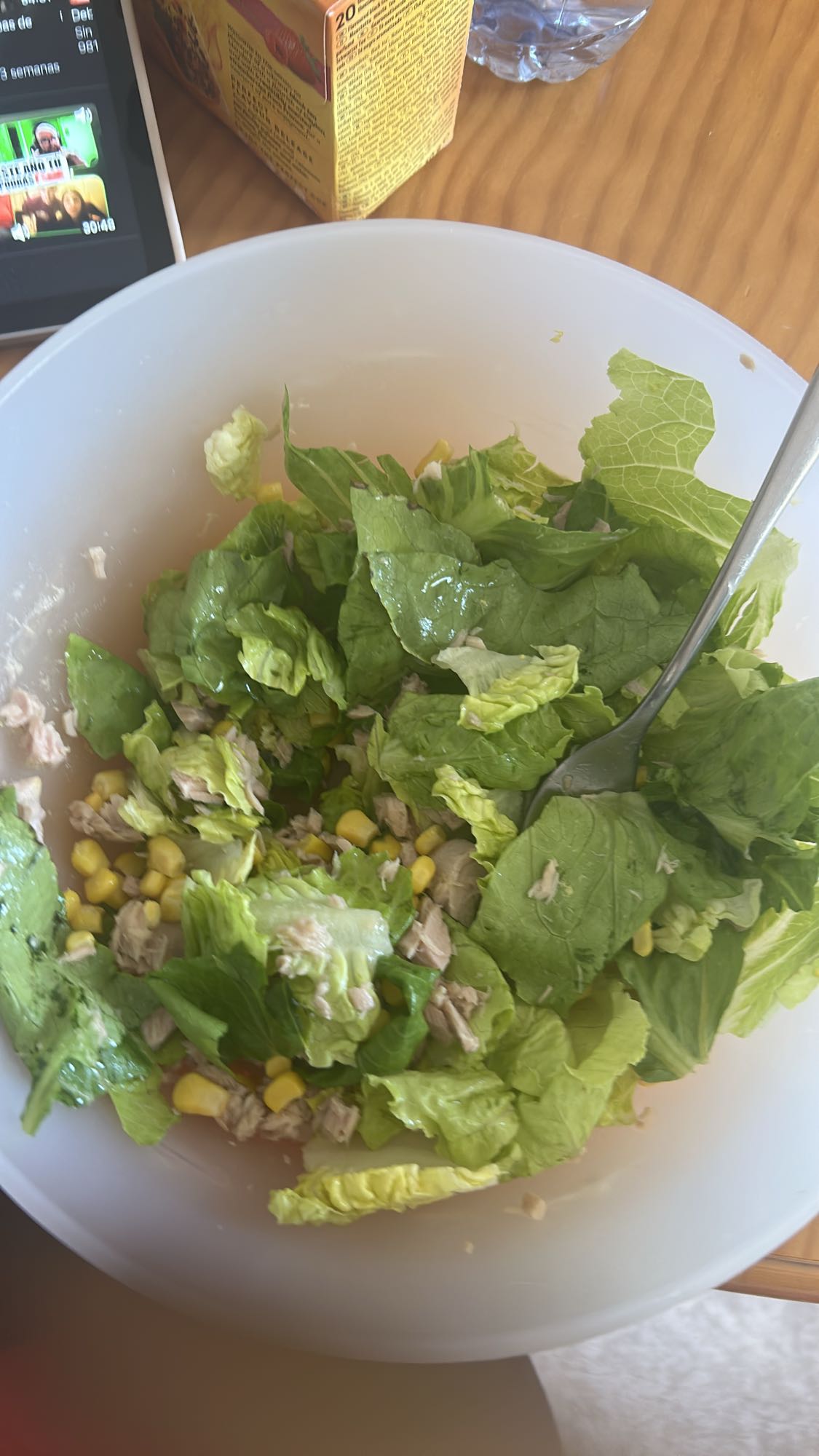 Ensalada de atún y maíz