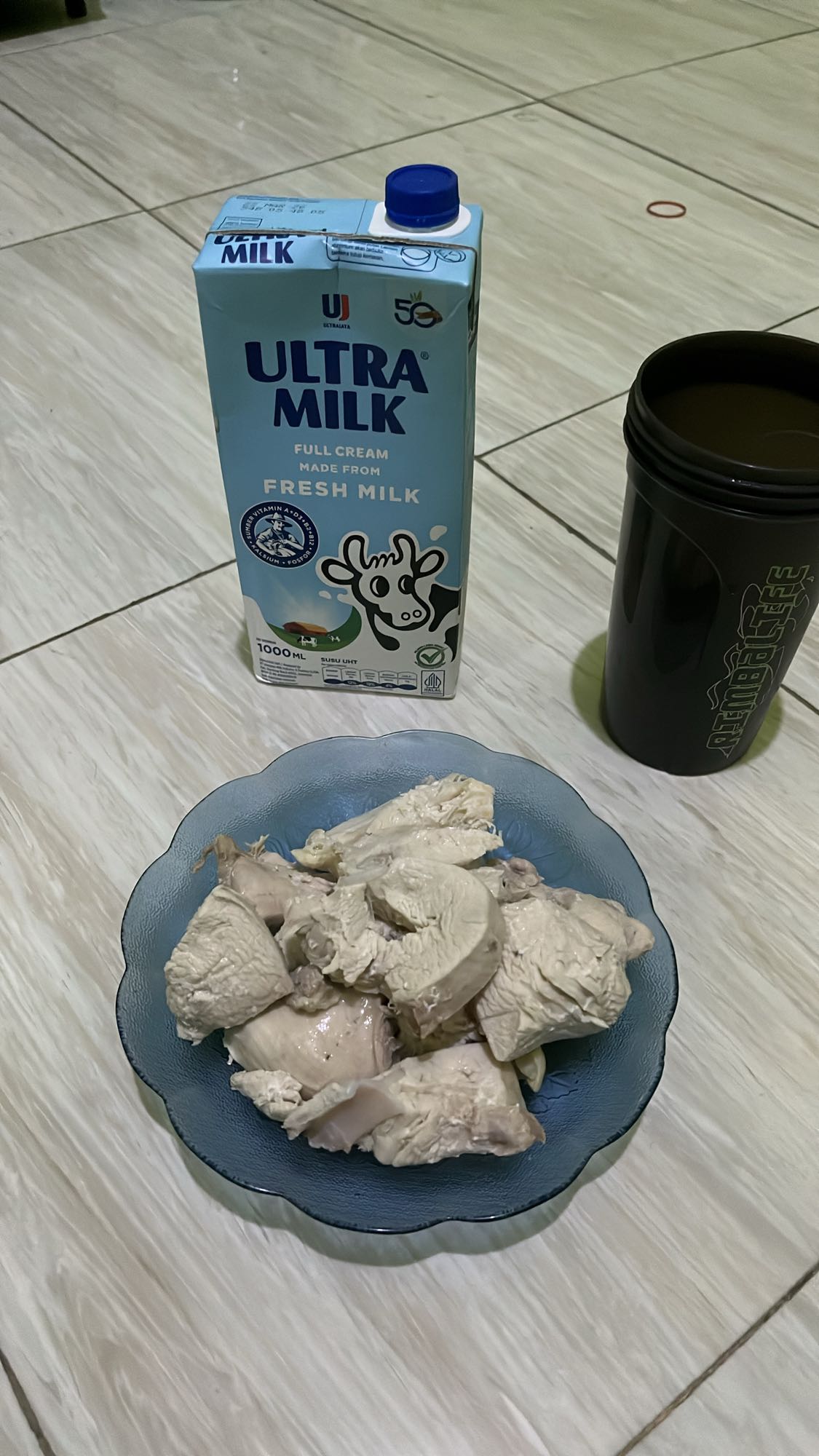 ayam rebus dan susu