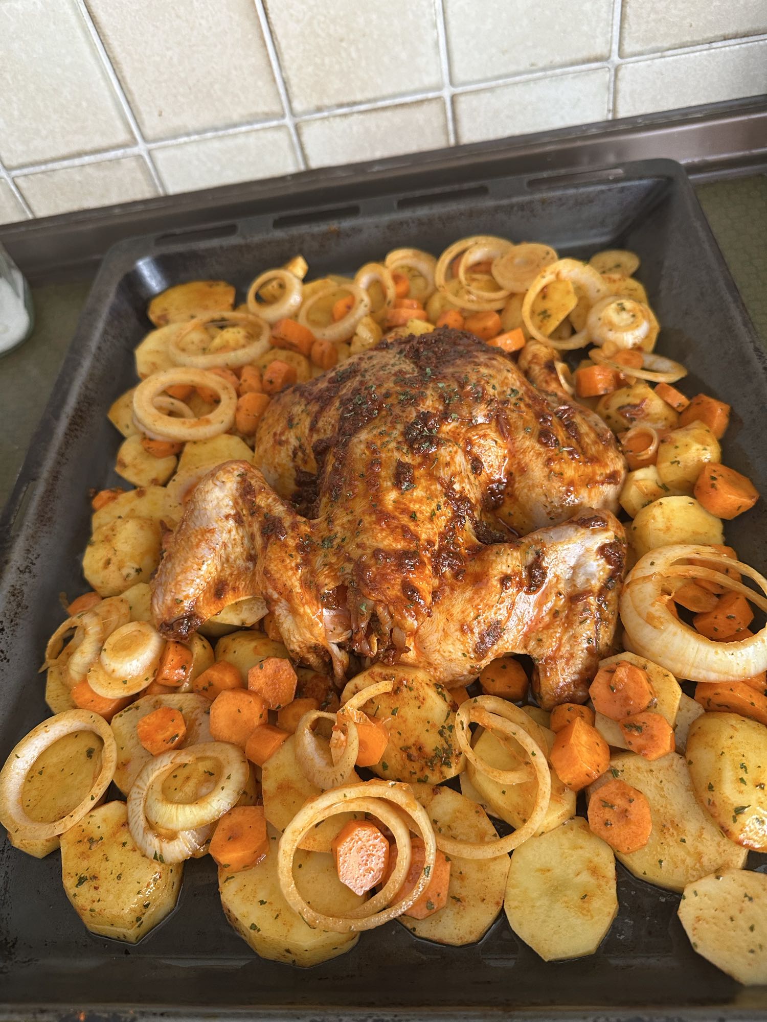 Pui la cuptor cu legume