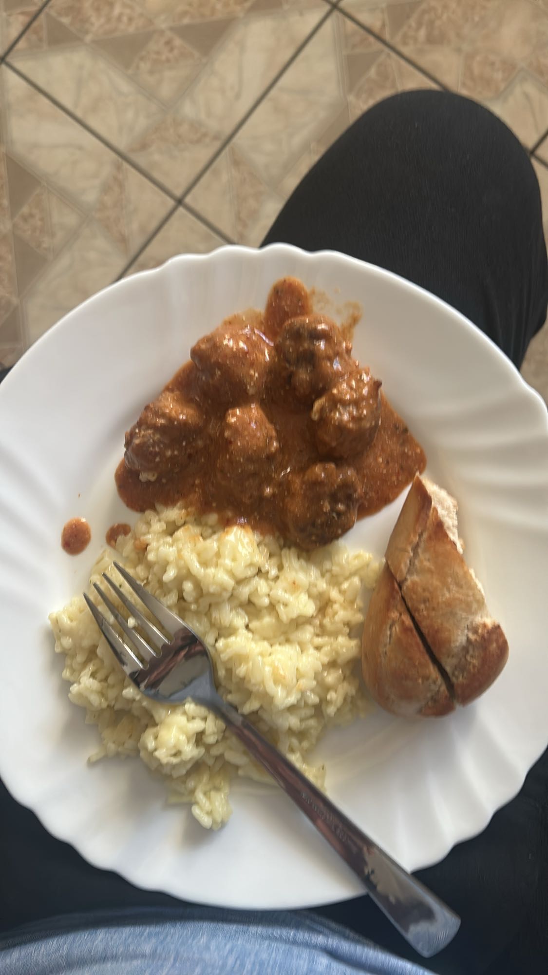 klopsiki z ryżem i chlebem