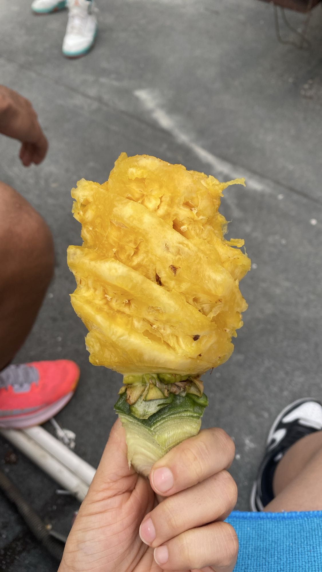 piña fresca en palo