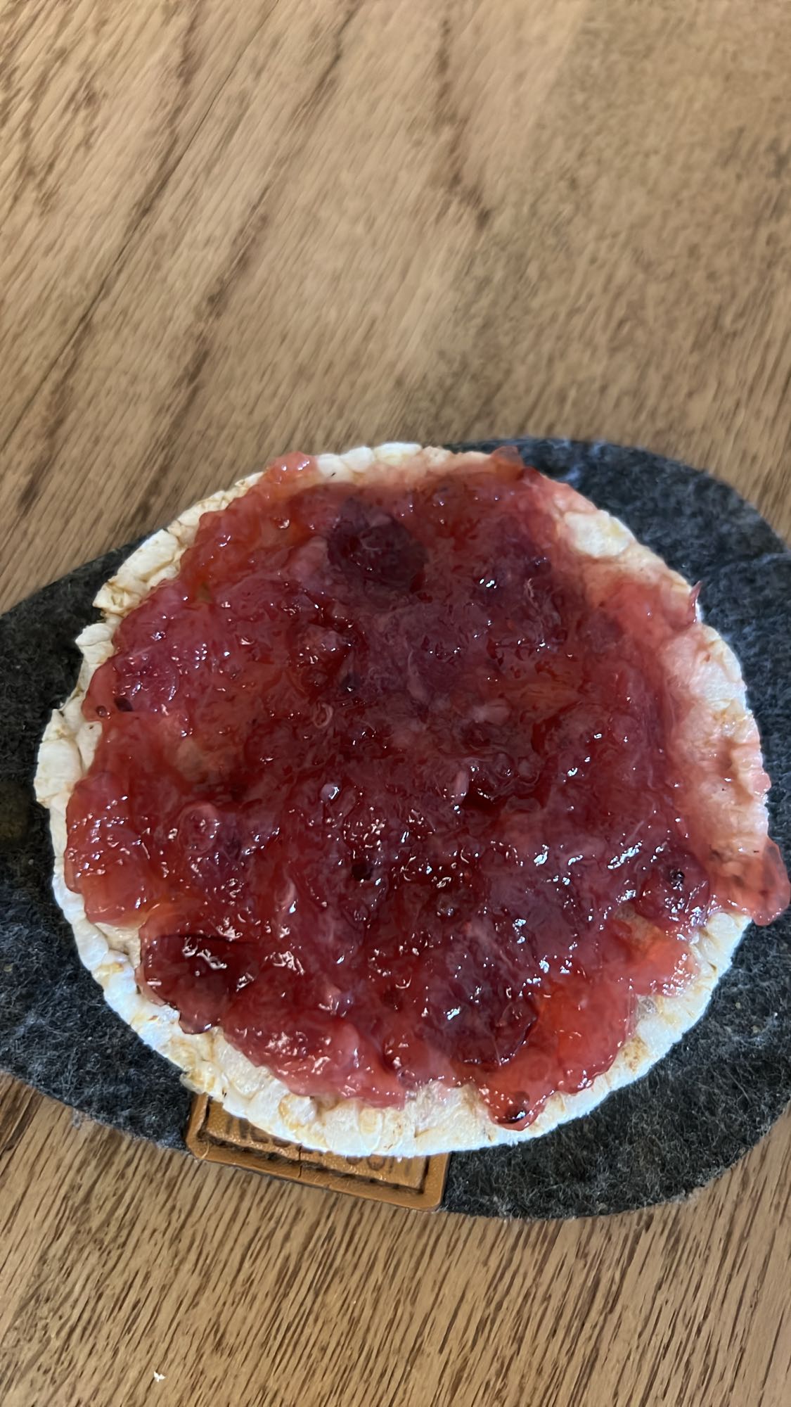 Reiswaffel mit Marmelade