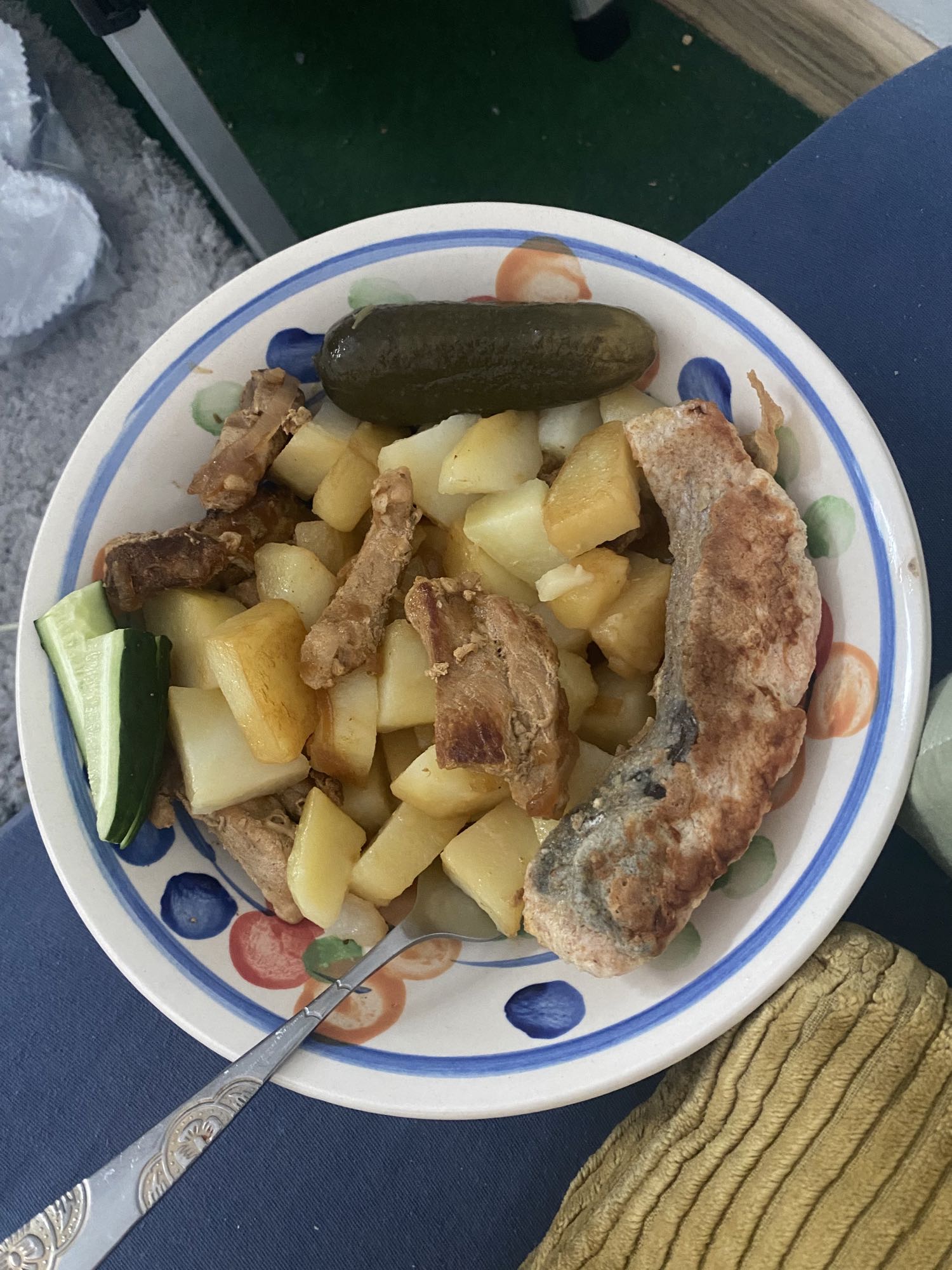 жареная рыба с картофелем