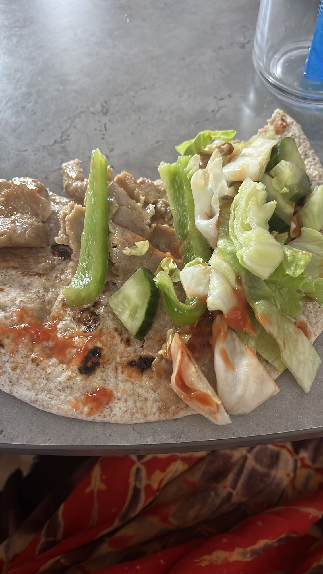 Grønnsakswrap med kjøtt