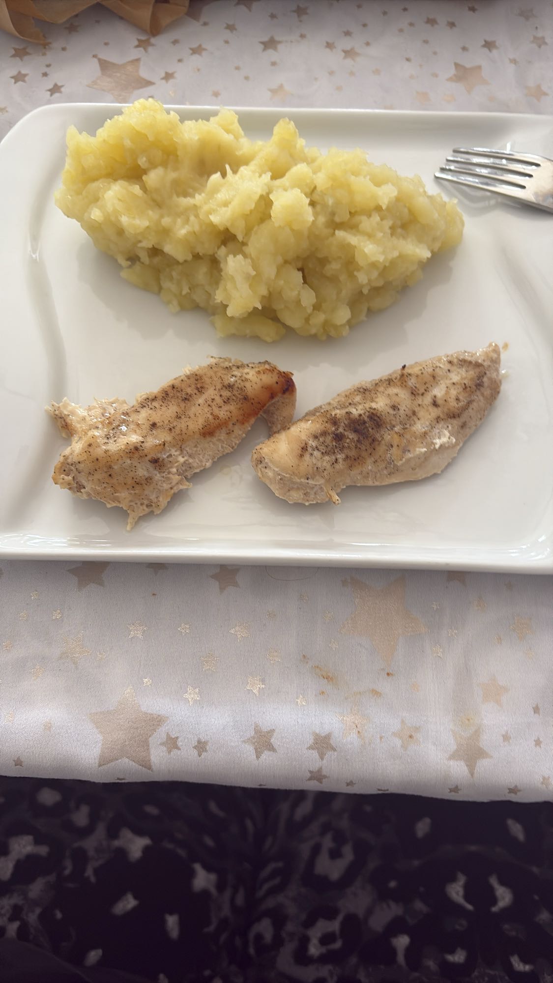 Csirkemell krumplipürével