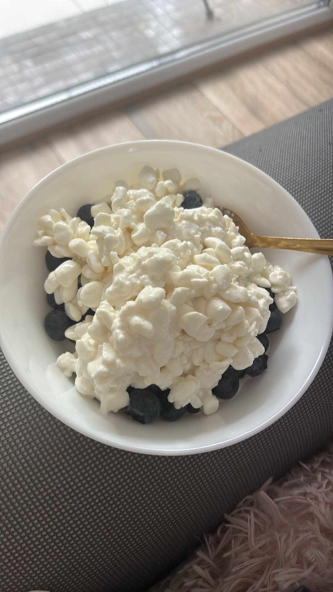 twaróg z borówkami