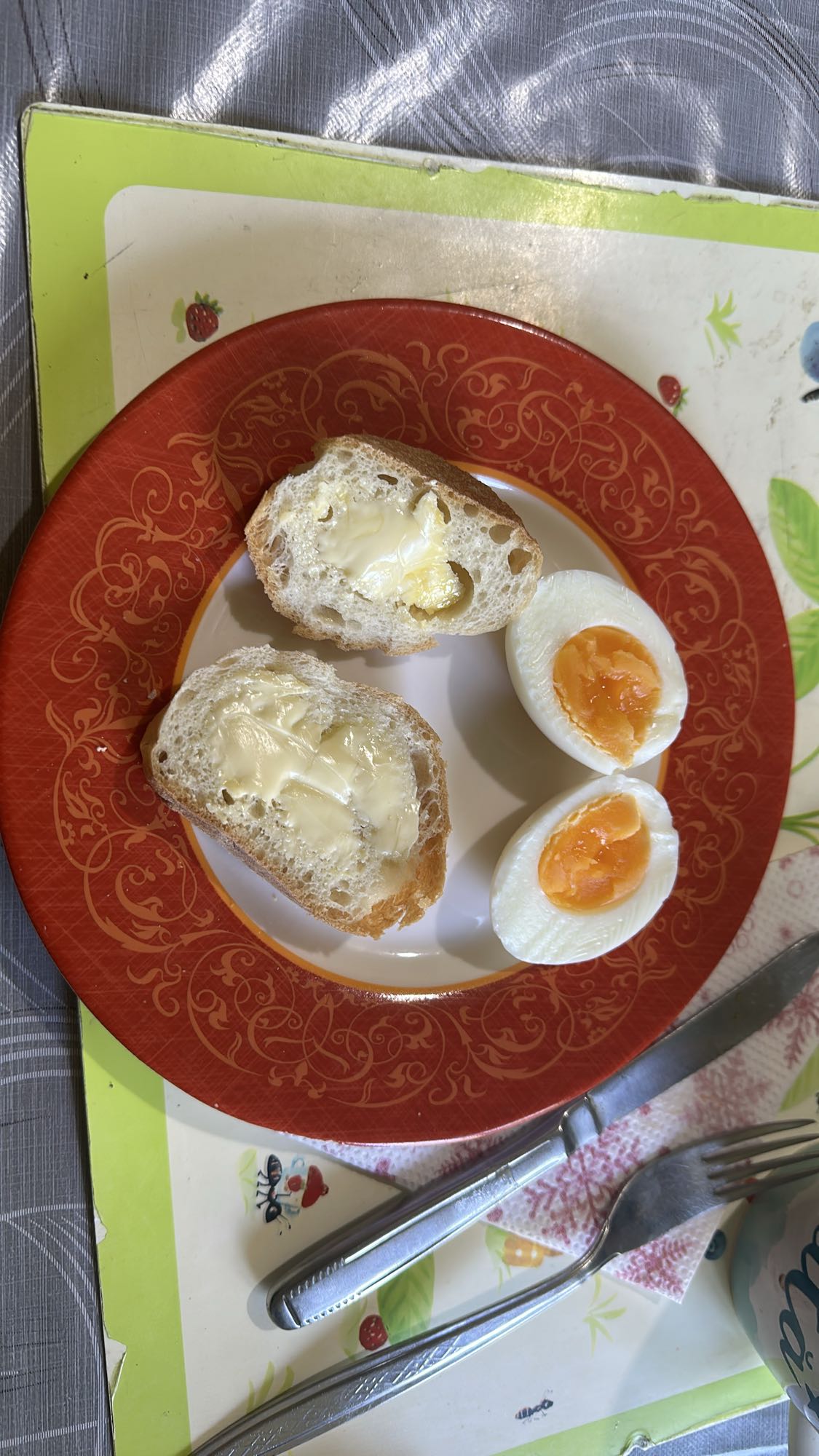 Eggs and buttered bread