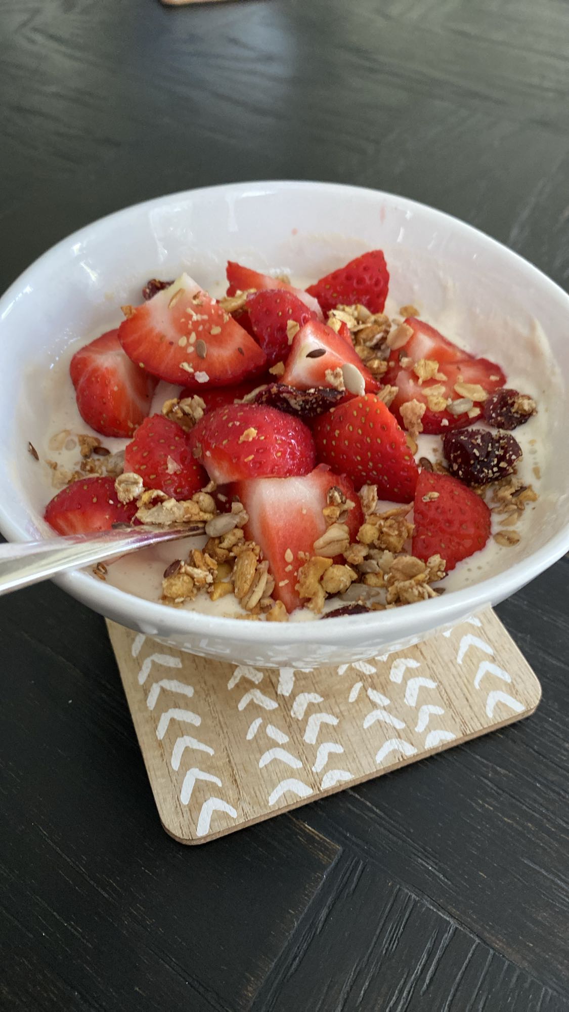 Kwark met aardbei & muesli