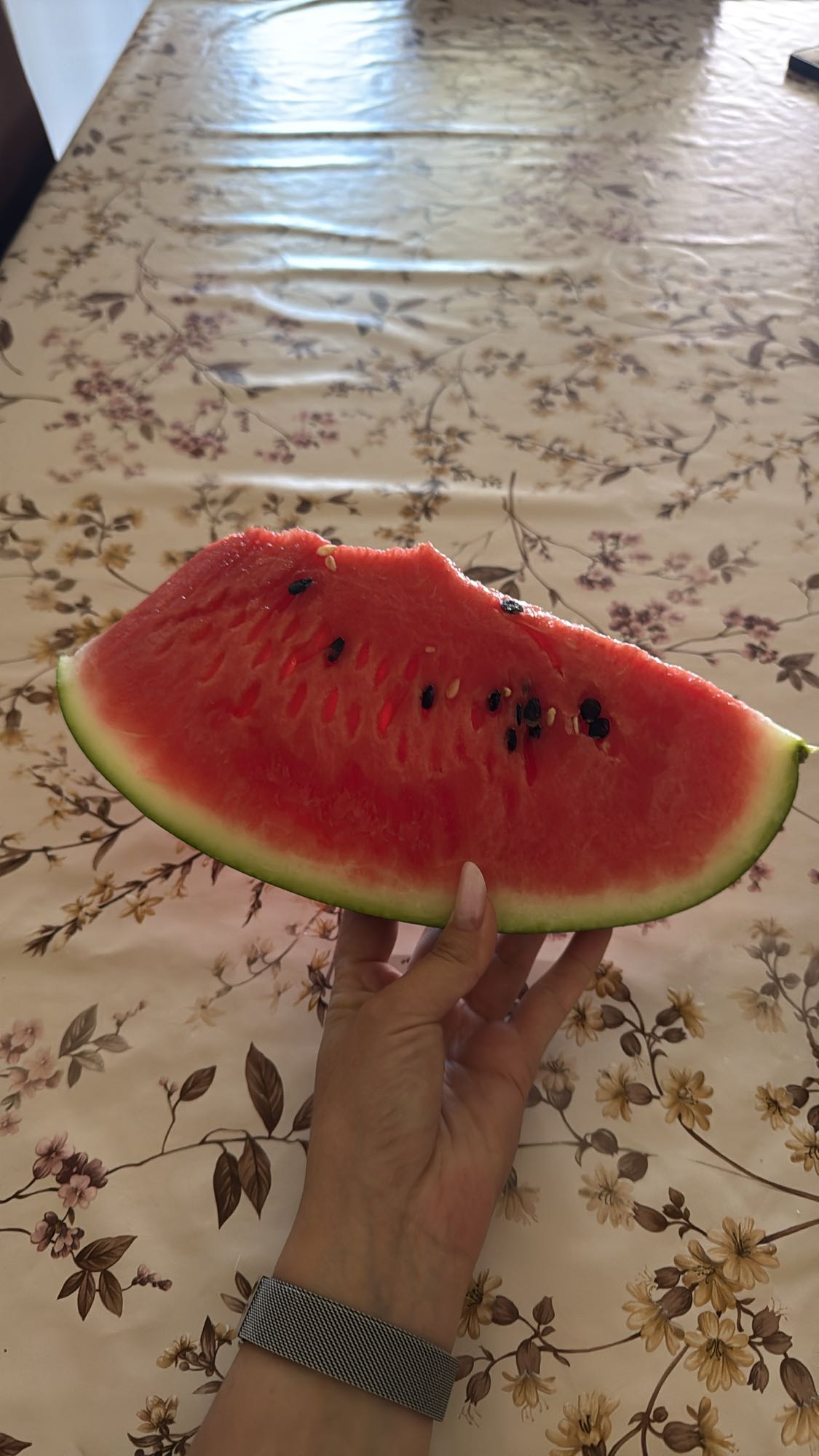 Felie de pepene roșu