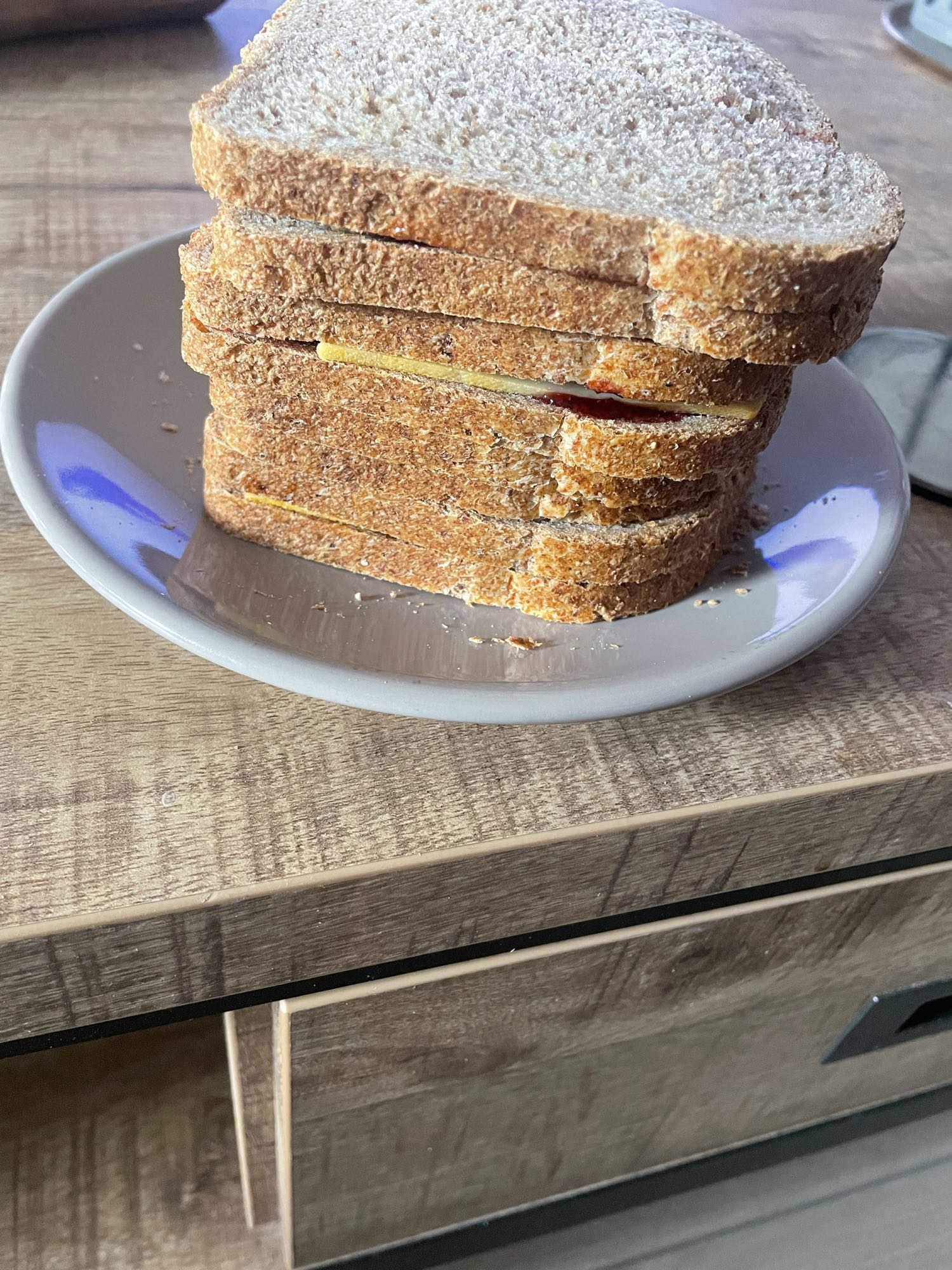 6 boterhammen met kaas en konfituur