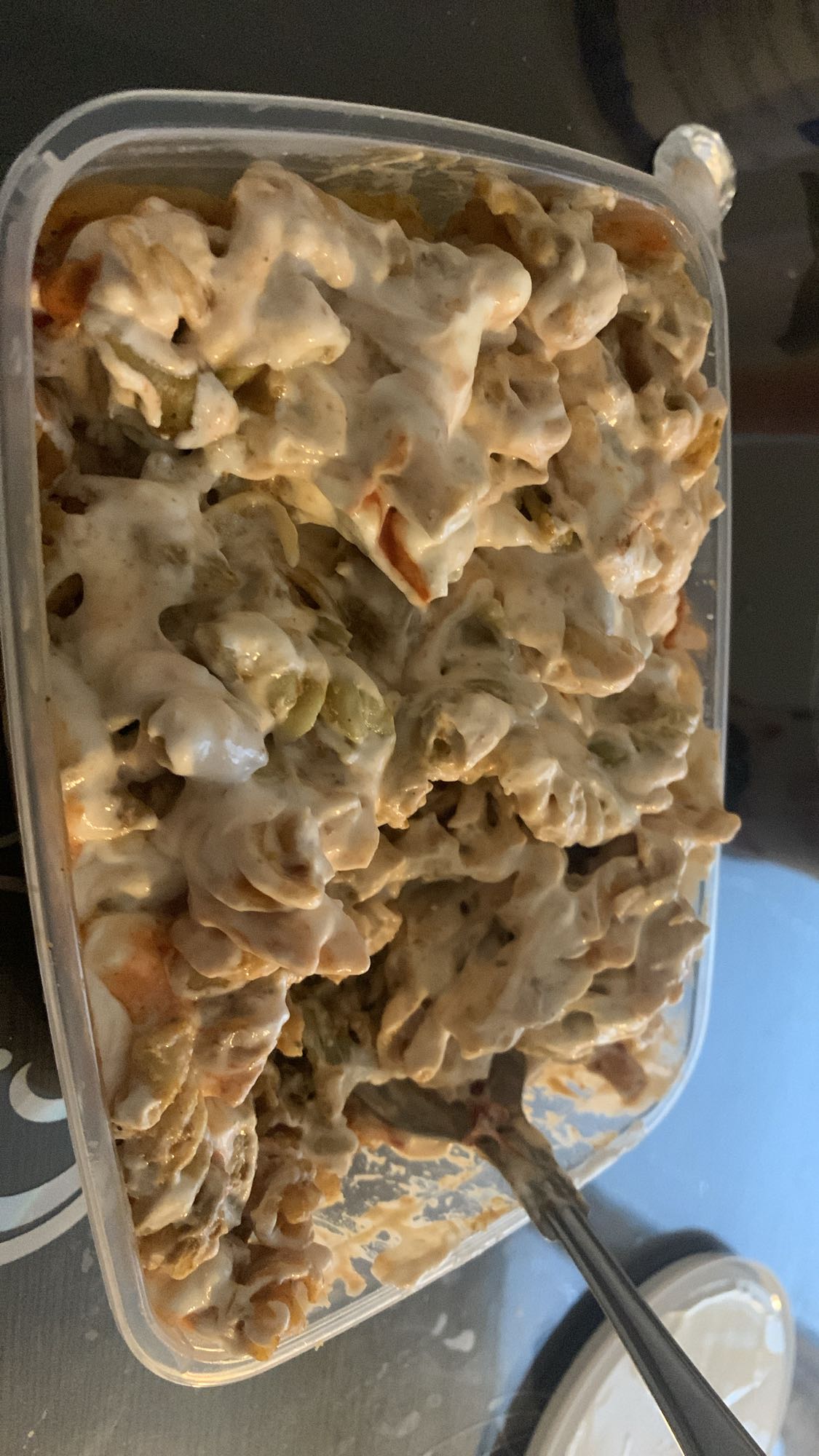 Pastasallad med sås