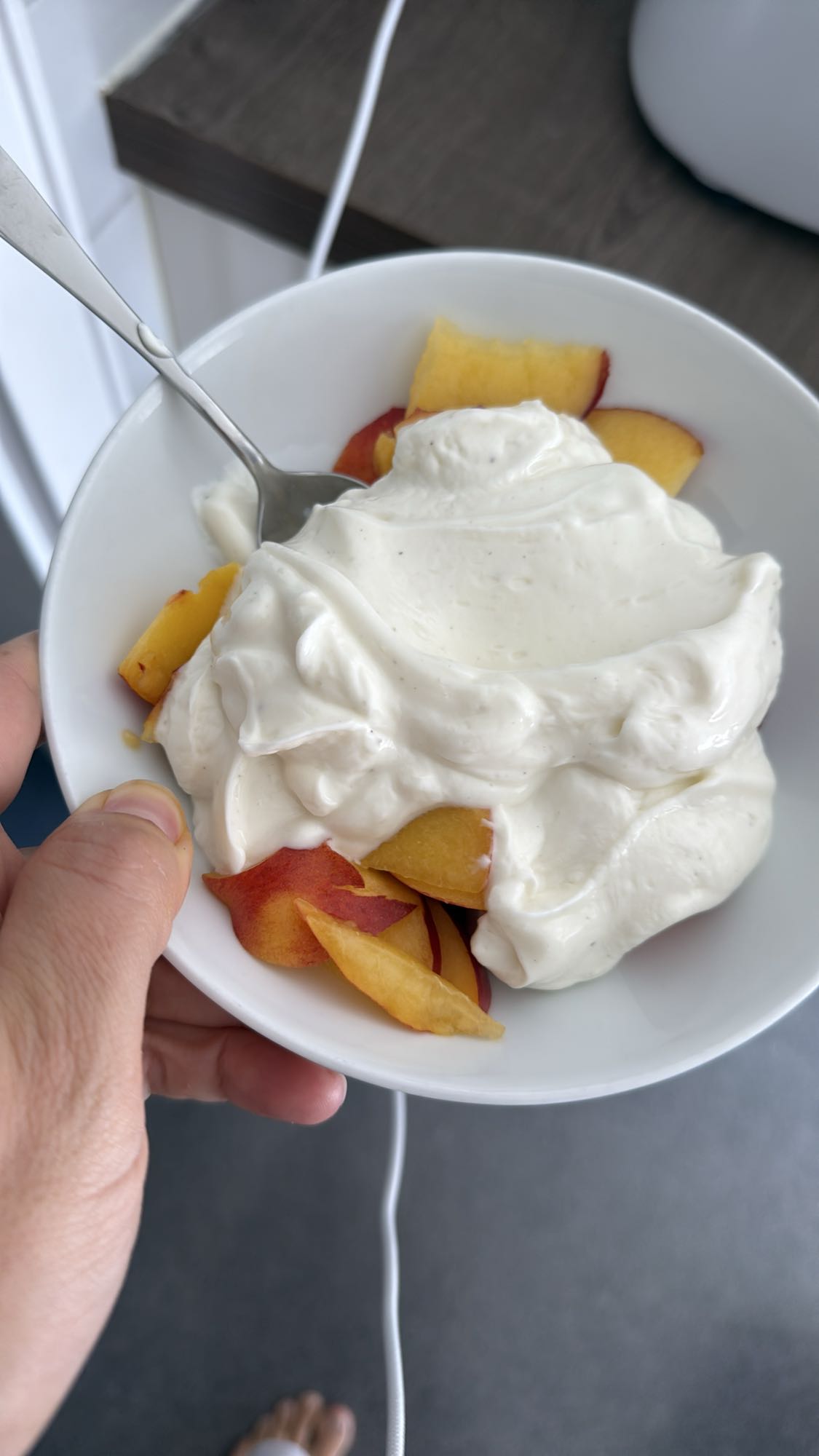 Jogurt z brzoskwinią