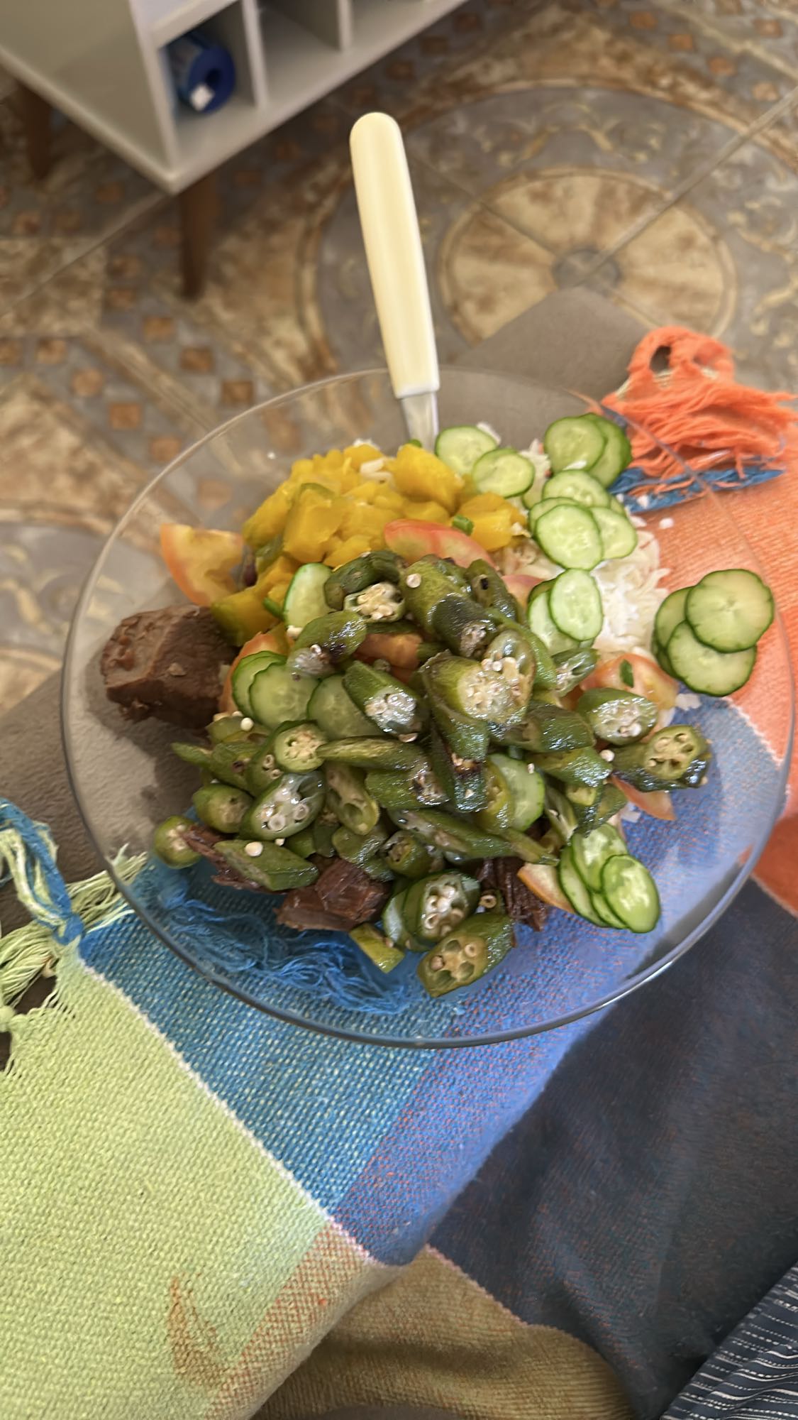 Arroz com legumes e carne