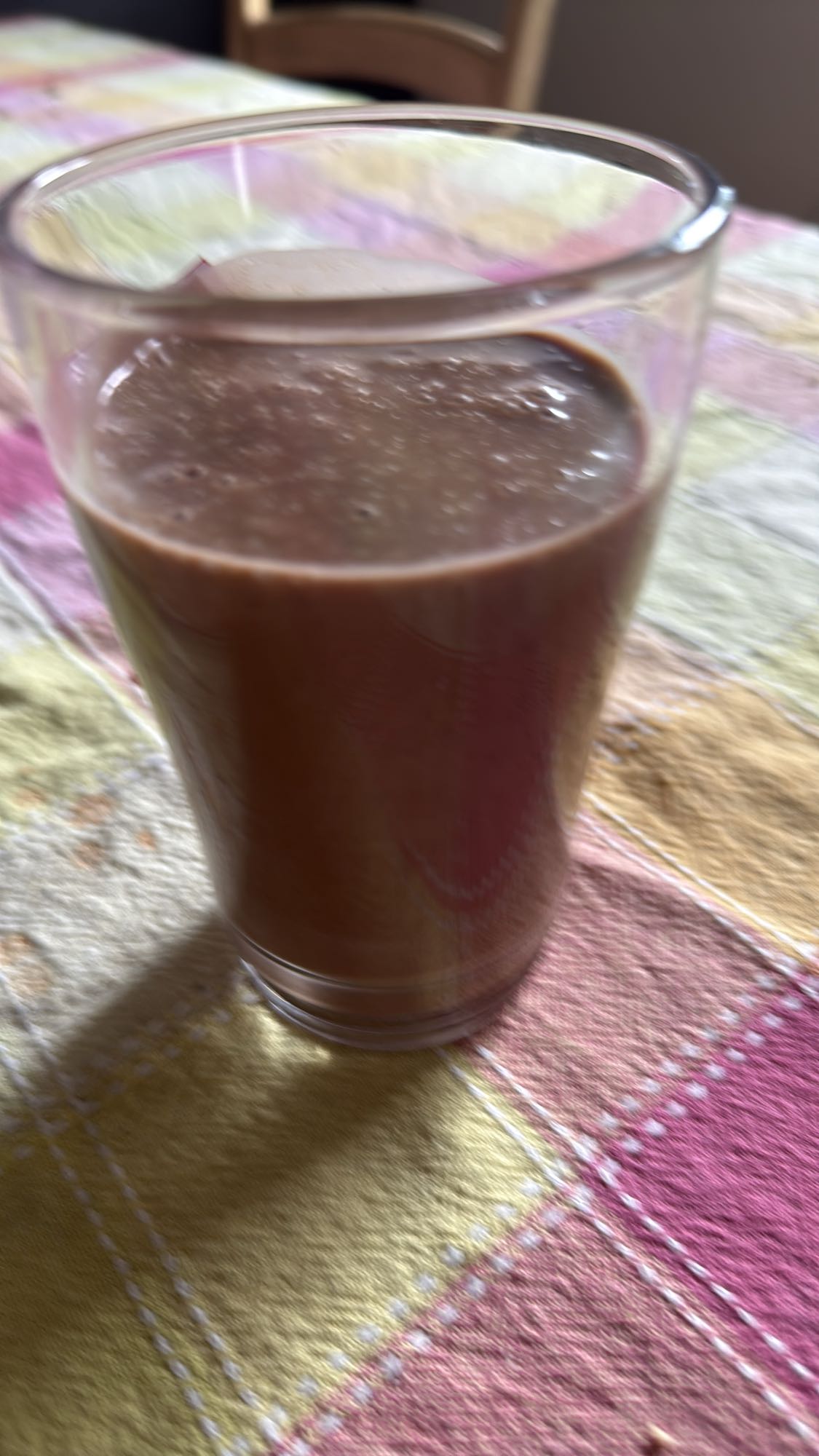 Smoothie cacao, beurre d’arachides et banane