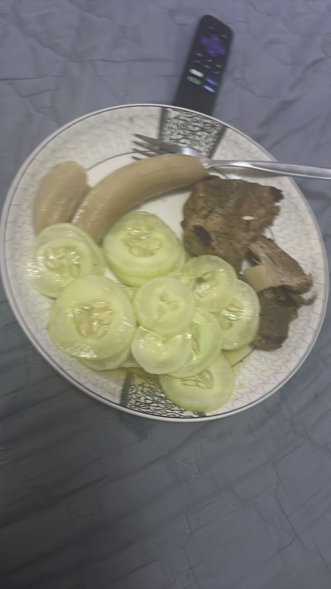 plátano, pepino y carne