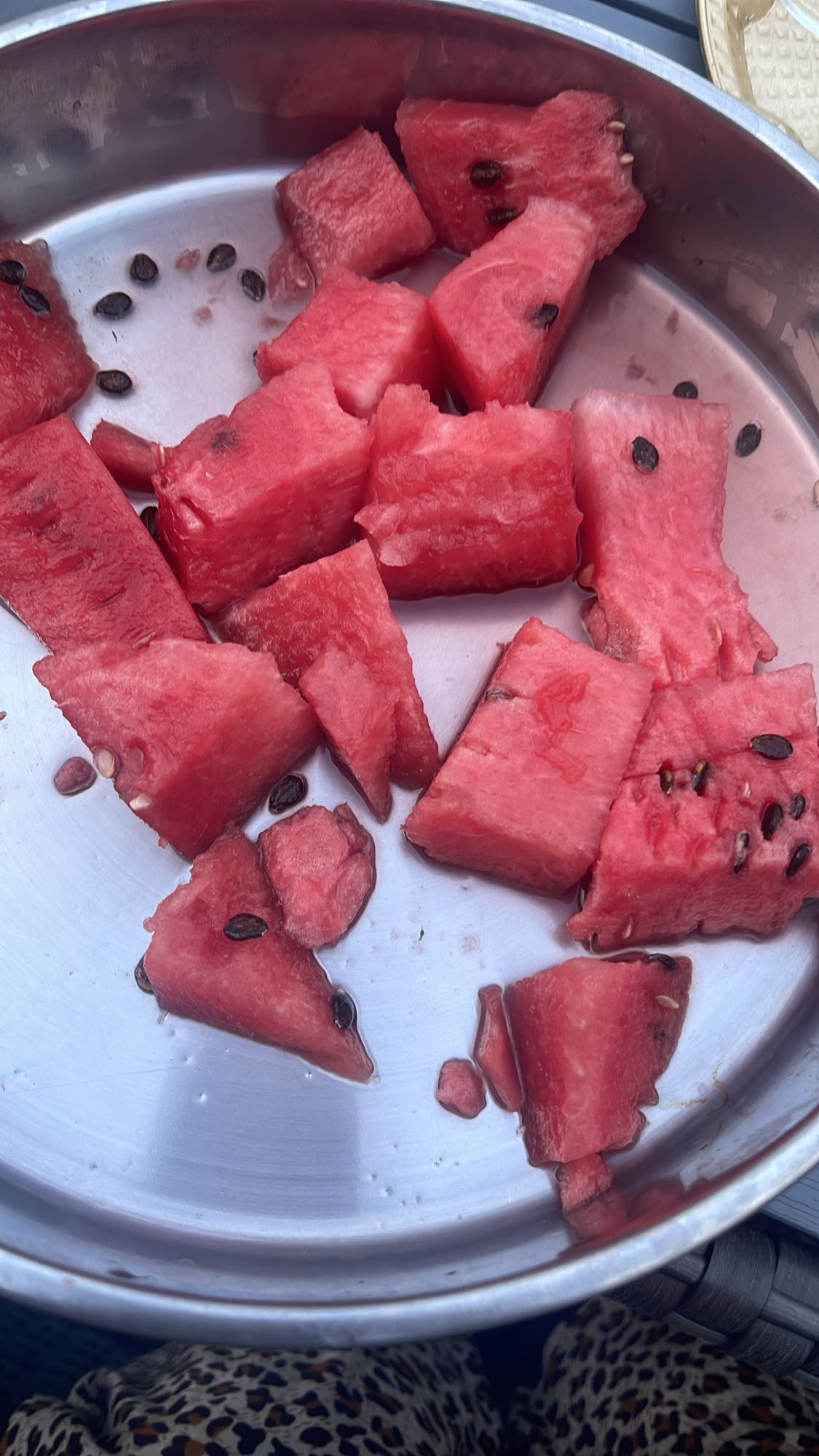 قطع بطيخ طازجة