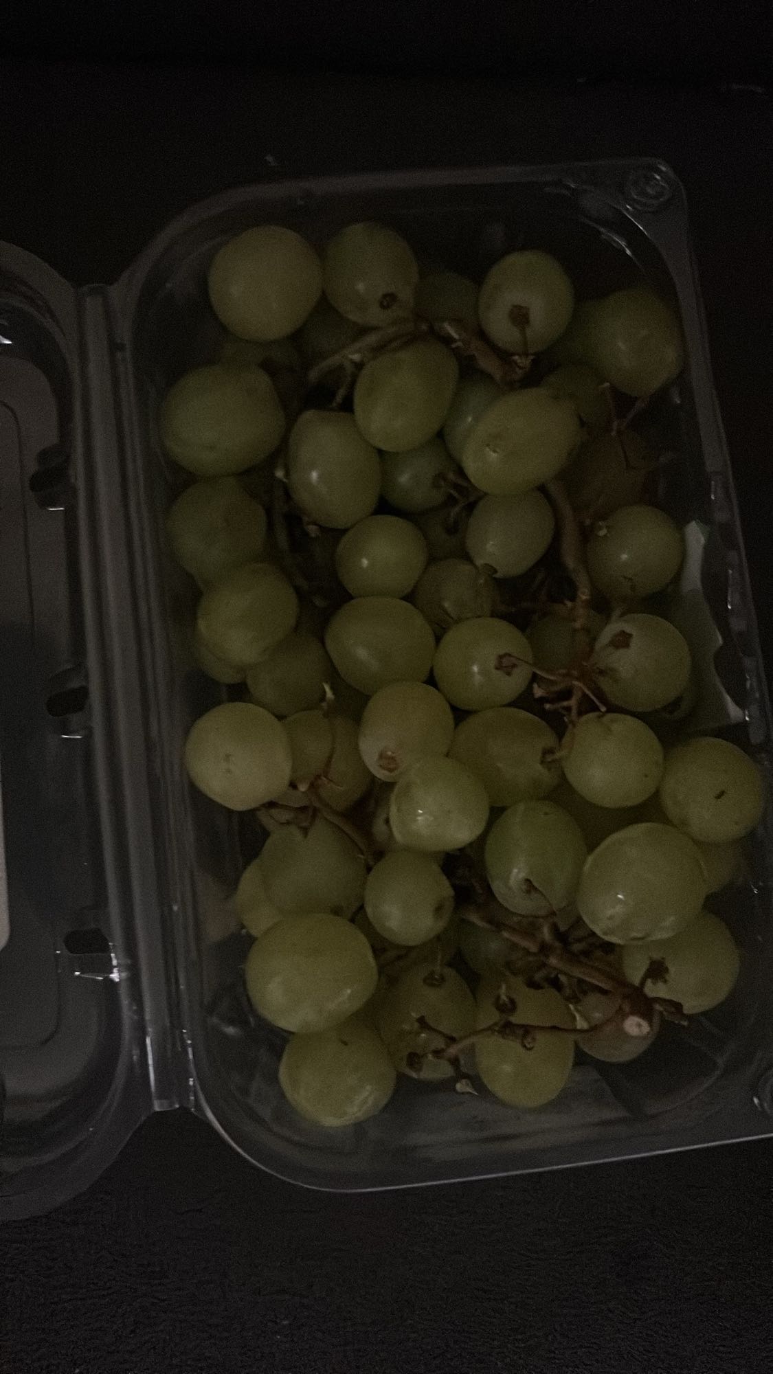 Uvas verdes frescas