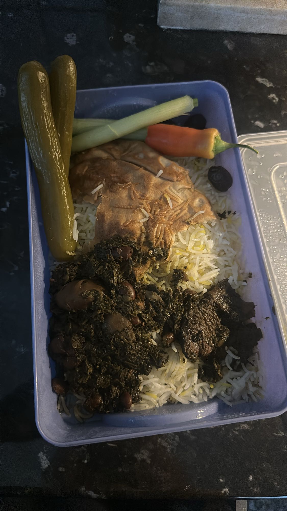 Ghormeh sabzi med ris