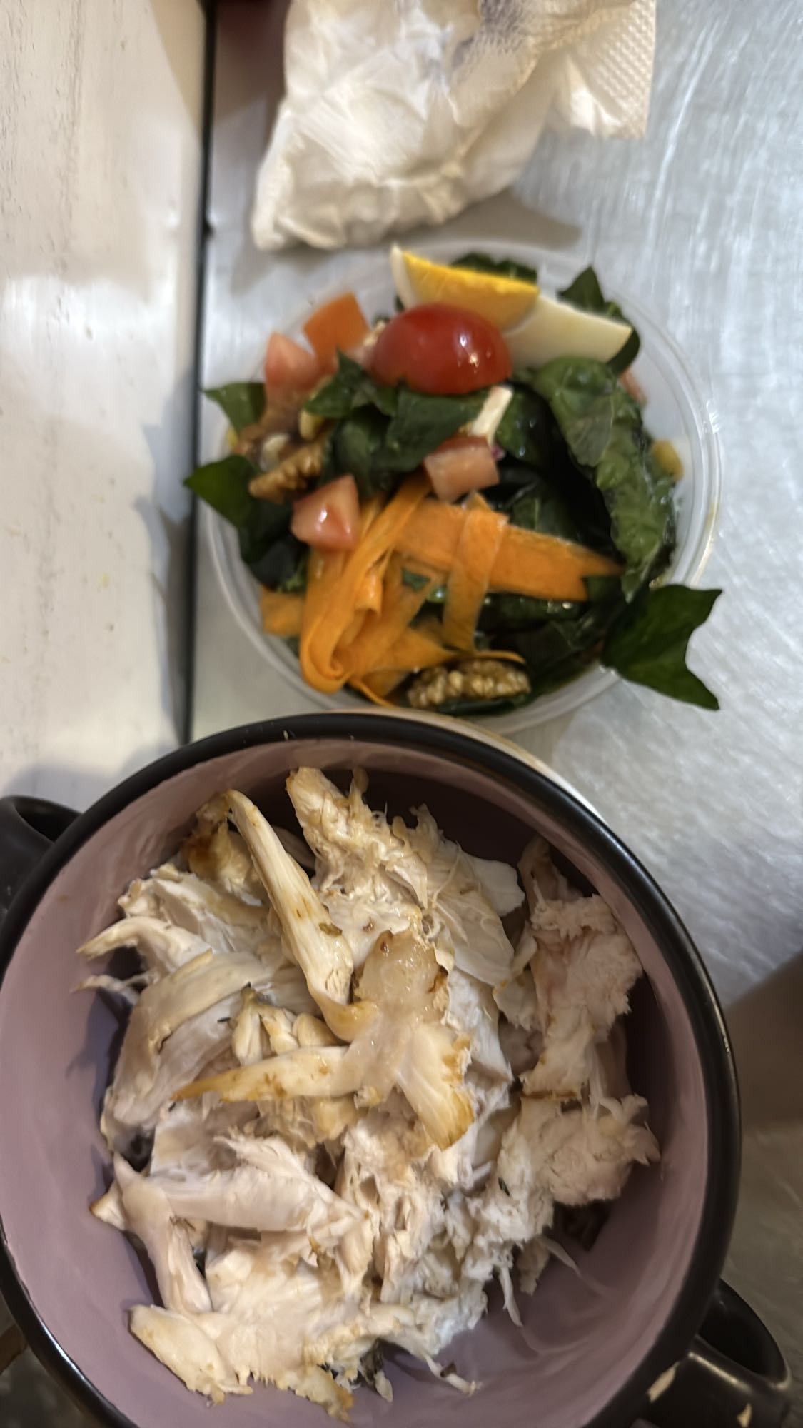 Pollo con ensalada mixta