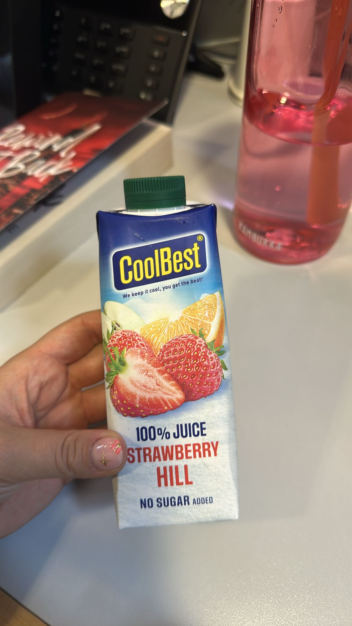 Aardbei sinaasappel sap